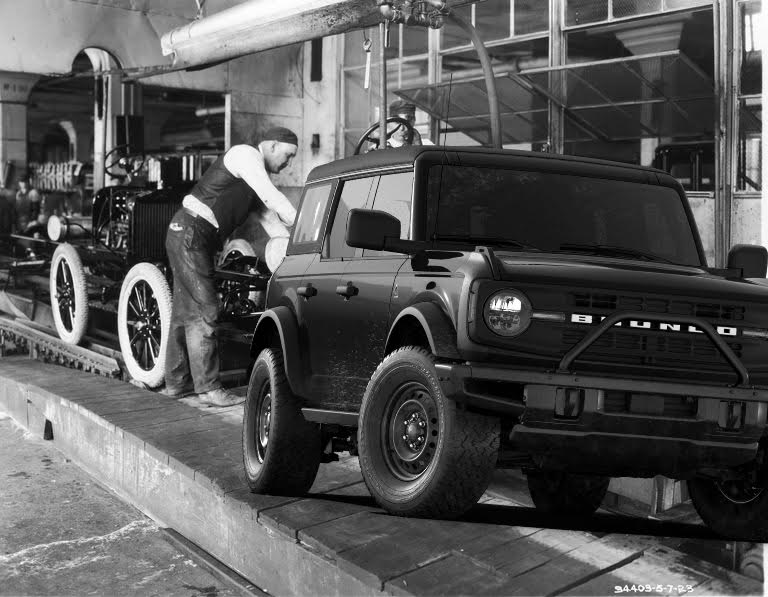Ford Bronco Post Your Bronco Production Line Pics! (From Ford Emails Starting Today) 642147D5-4978-497C-A730-F340E310B339