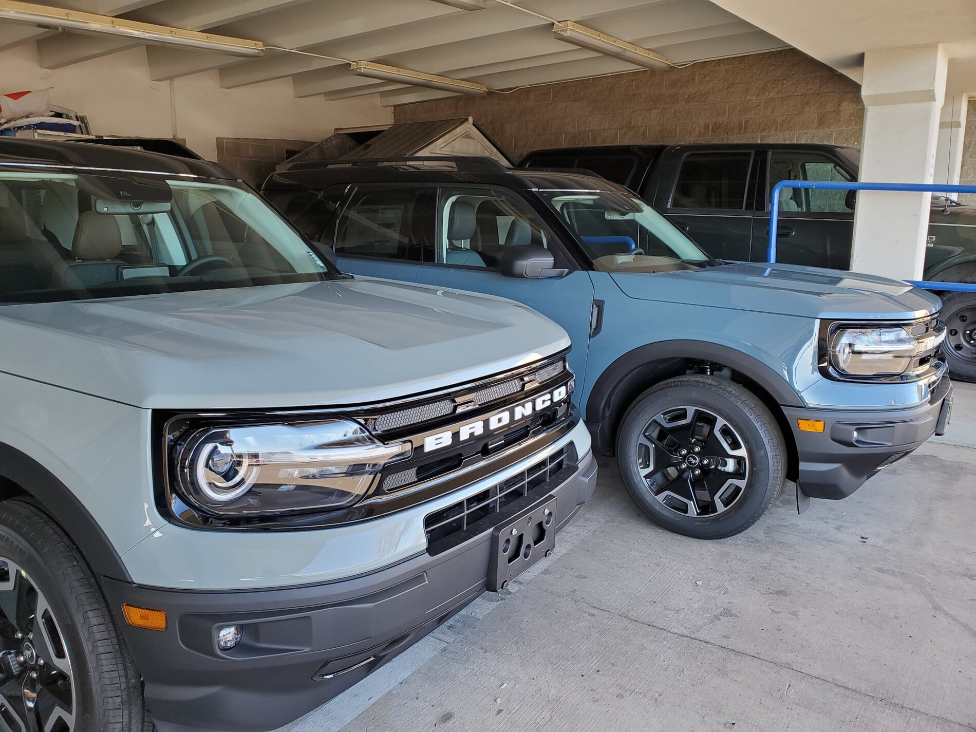 Ford Bronco Area 51 vs Cactus Gray side-by-side comparison (on Sport) 082816_10224792991240819_9083646311603624376_o-