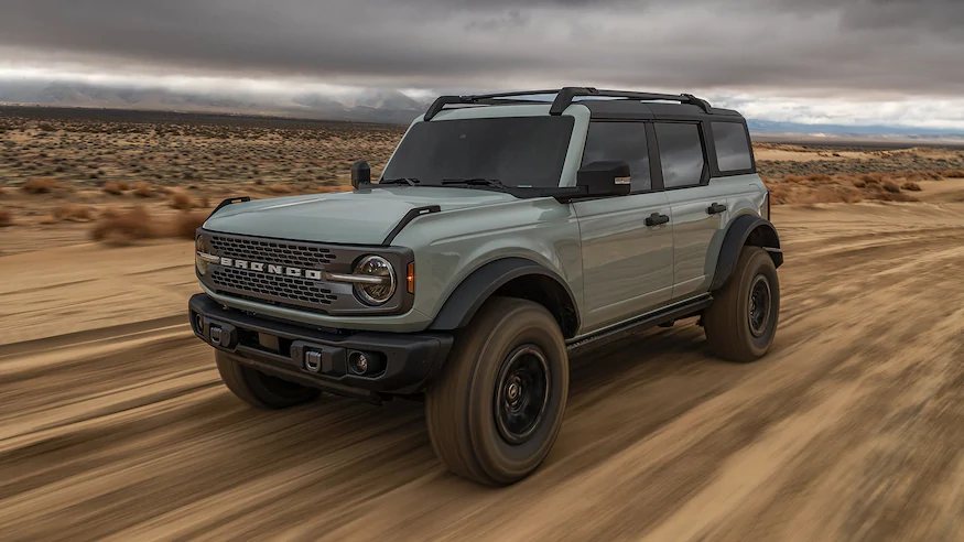 Ford Bronco First official look at Fighter Jet Gray color AKA Cactus Gray 1594694905235