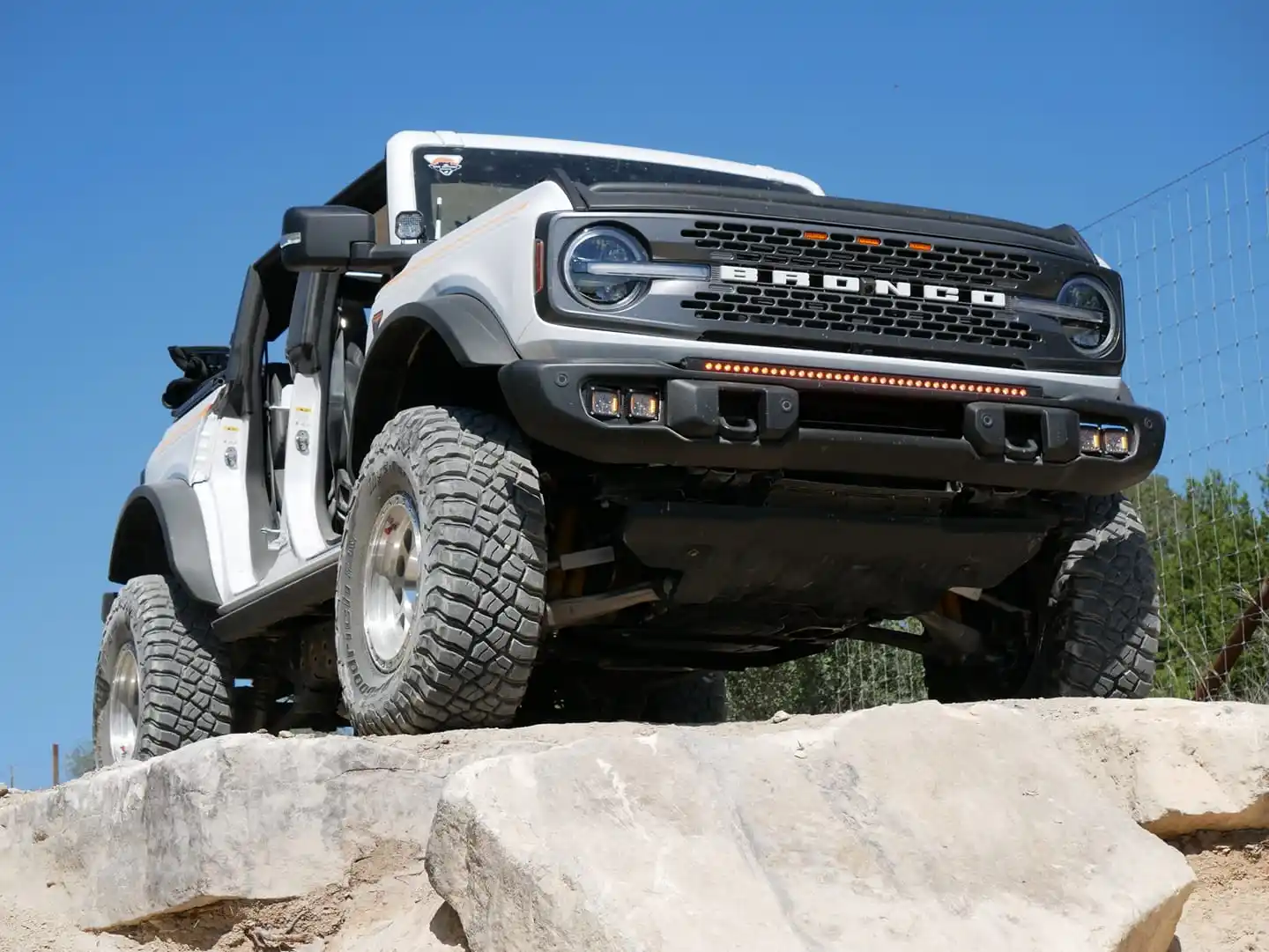Ford Bronco Show me your lifted Broncos! 1664219865062