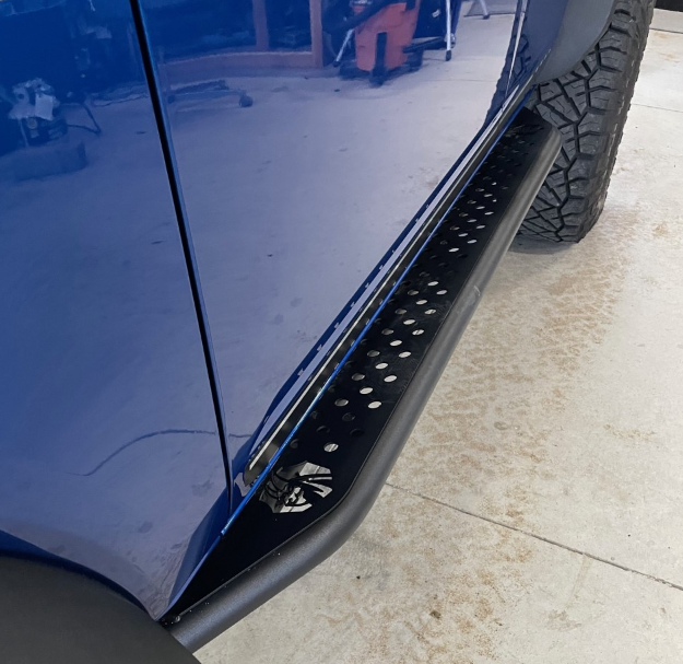 Ford Bronco Lightning Blue First Edition on 37's, 17" Dirtylife beadlocks wheels, King Shocks 1669136362653
