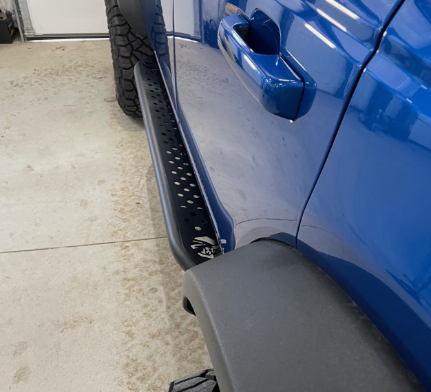 Ford Bronco Lightning Blue First Edition on 37's, 17" Dirtylife beadlocks wheels, King Shocks 1669136397772