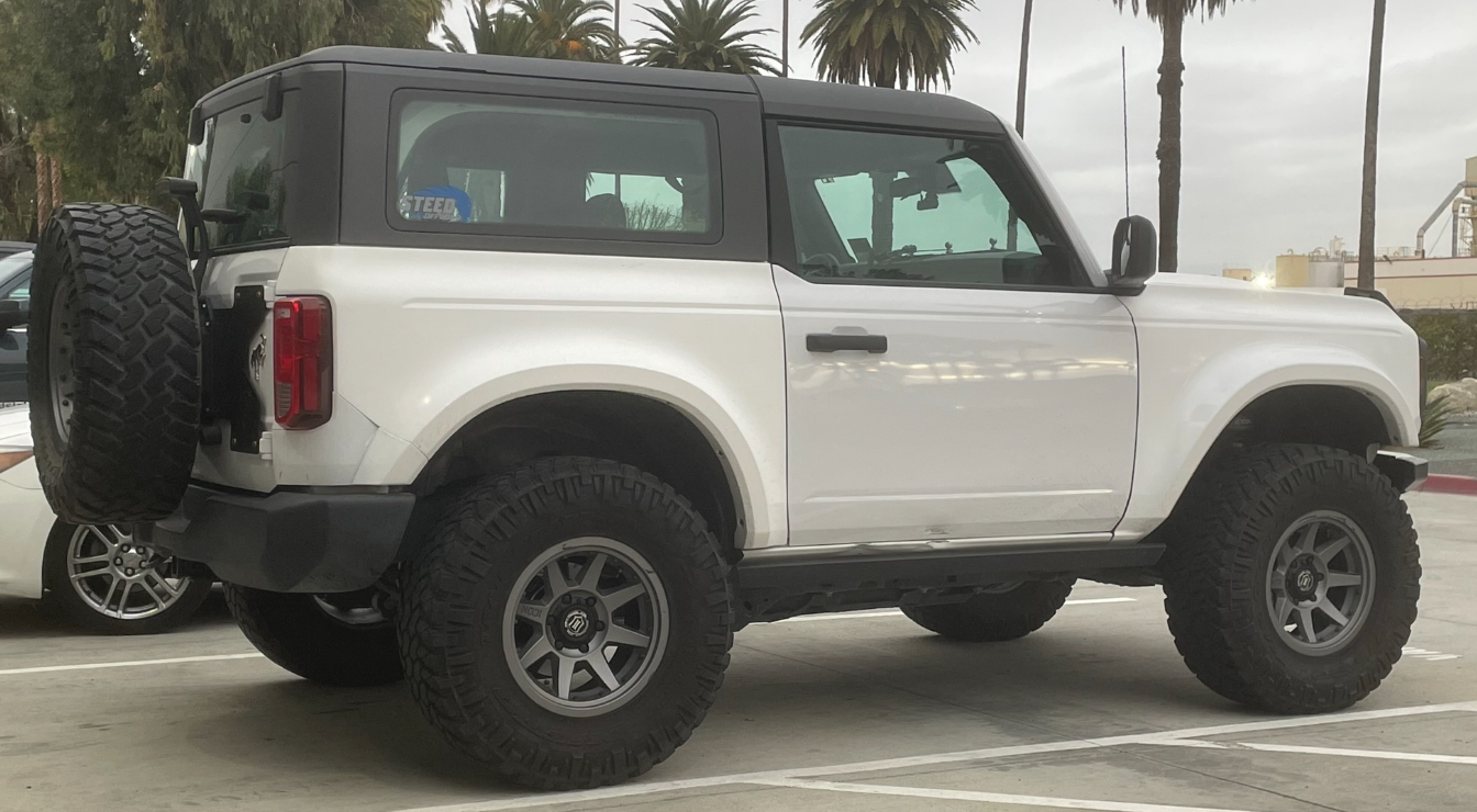 Ford Bronco Just got the 2-Door ADV 5" fenders installed 1670451586348