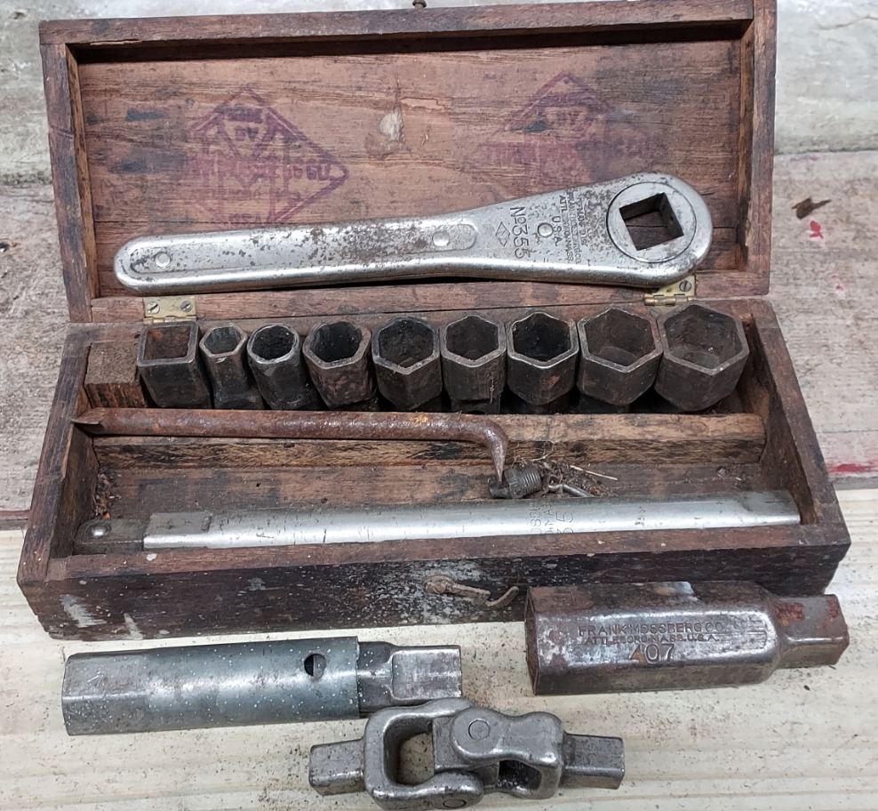 Ford Bronco Garage Find: Specialized Tools For Working On Fords - Dating Back to Model T! 1672715995752