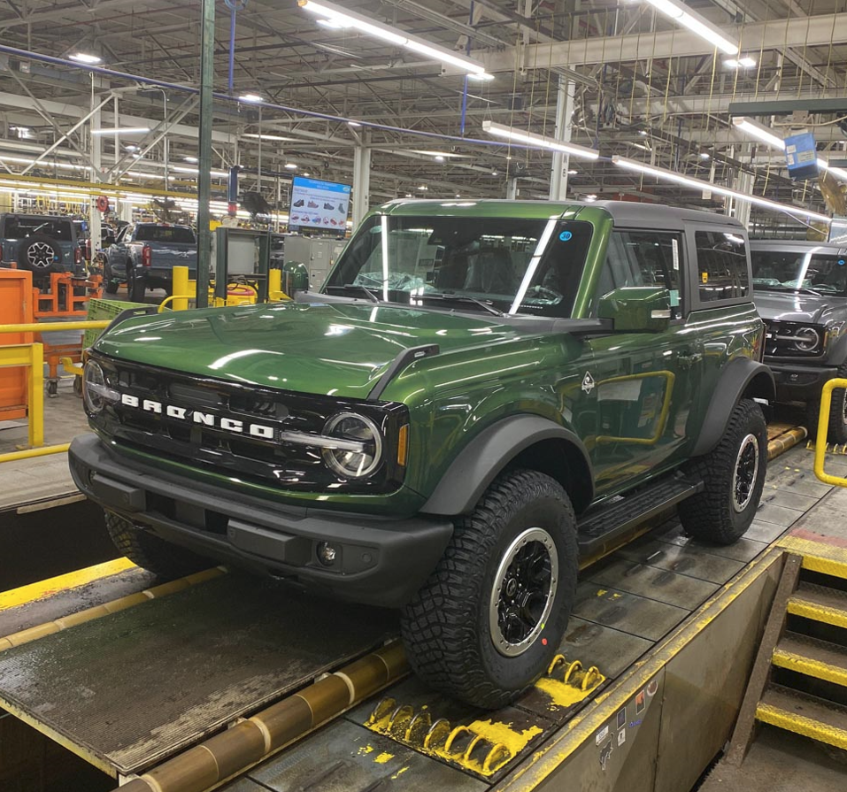 Ford Bronco Never got your assembly line photo?  Maybe someone has a match! 1673552020600