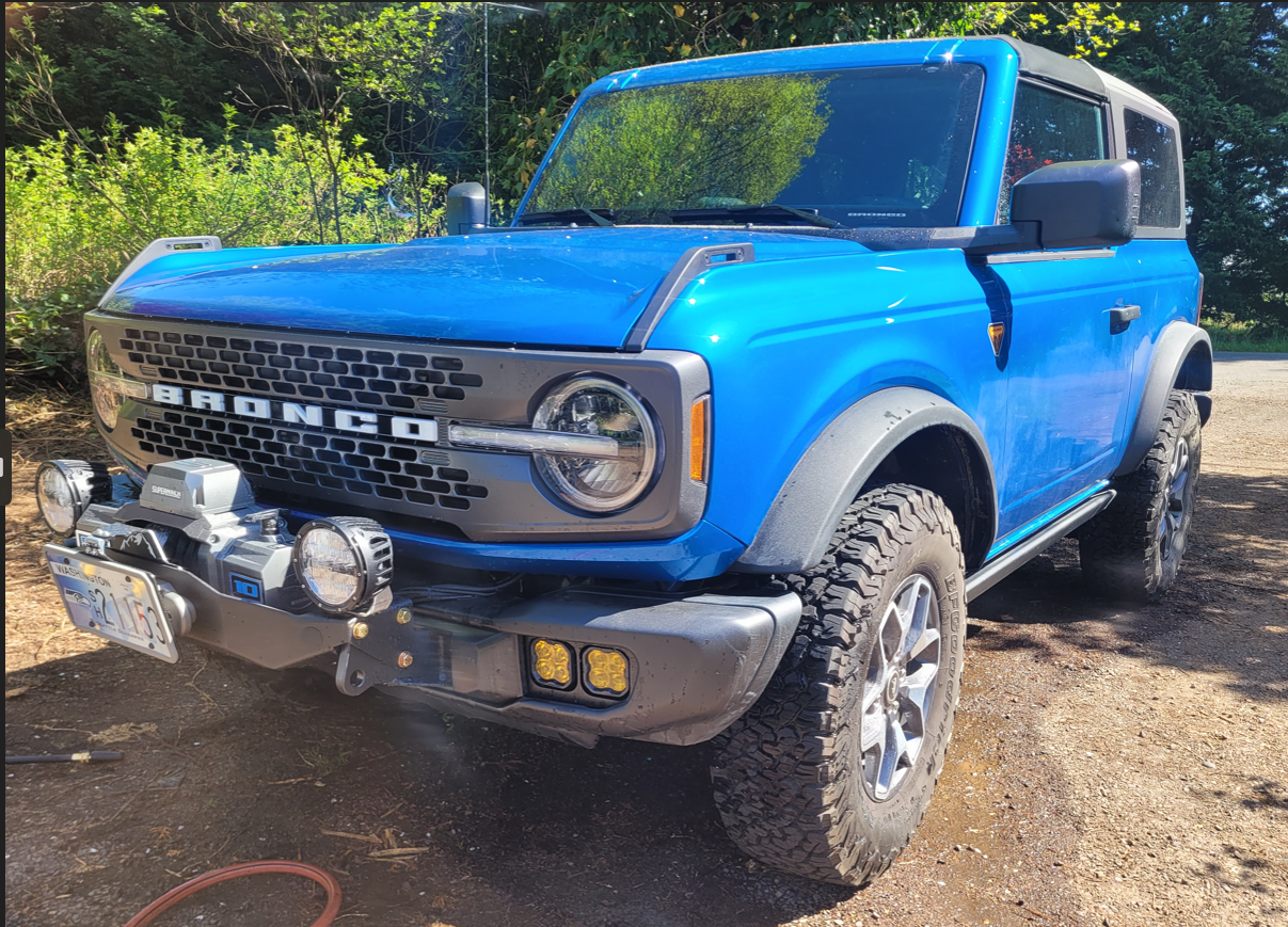 Ford Bronco Anyone running 2 lights on the front bumper? 1706856359547-