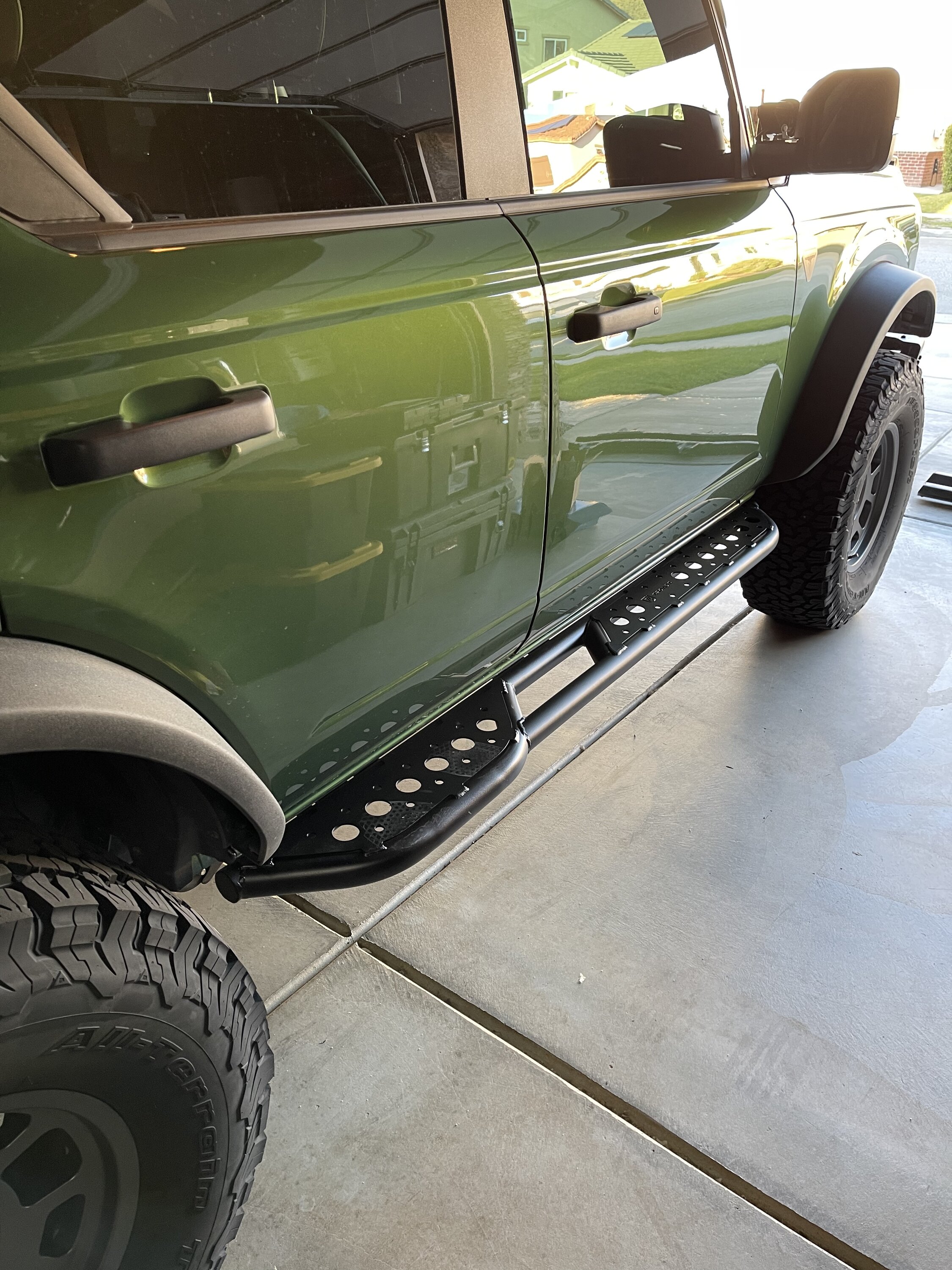 Ford Bronco Installed ZROADZ Steps / Sliders 180FE040-4EBB-4AA8-ADDA-0BBA3F2C1220