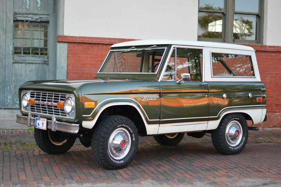 Ford Bronco Everglades Green 2022 Bronco Heritage Edition renders ☘️ 1976_ford_bronco_1619634632746f62116d1D71_3169