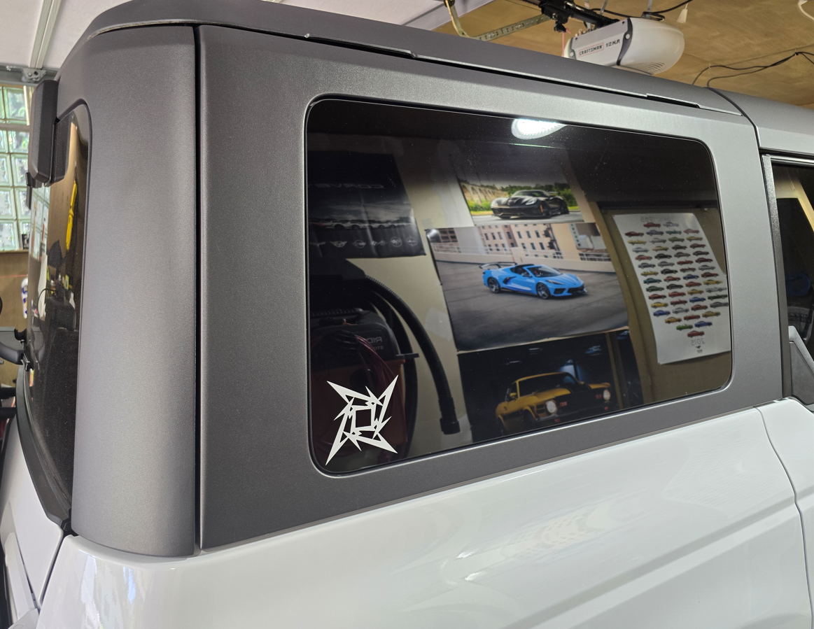 Ford Bronco Put any cool / unique vinyl decals on your Bronco?  Let's see them! 1MUTiuUd2q