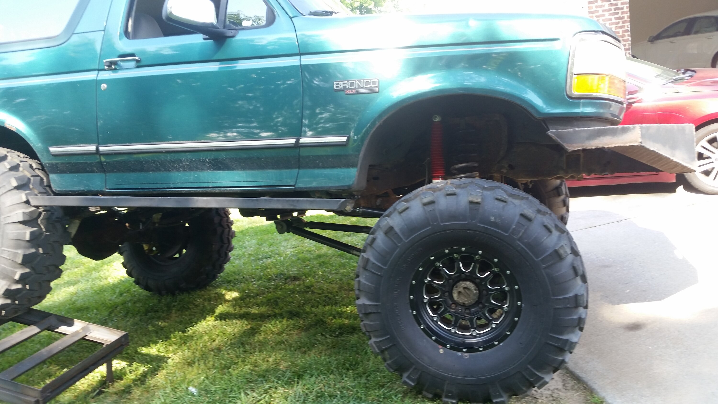 Ford Bronco Help - Black Diamond Bigger Wheels....how big can I go....or should I go Badlands? 20200514_163114
