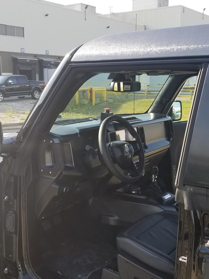 Ford Bronco Real Life Pics: Bronco Interior, Dashboard, Seats, Roof Off, Roof Panel 2021 Bronco interior dashboard seats roof panel107857322_10157005638365755_1775316947385155092_n