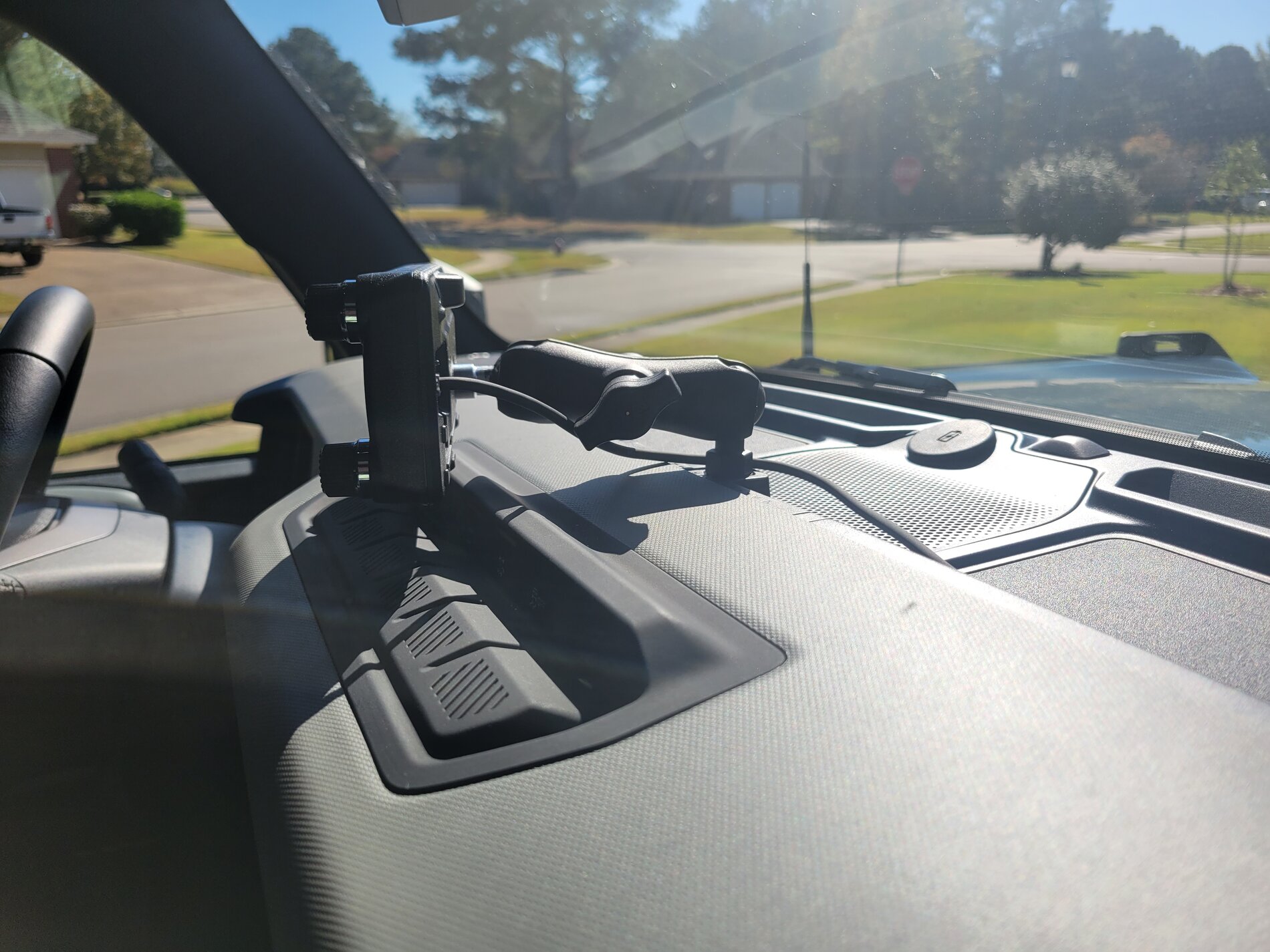 Ford Bronco Mobile Ham Radio (FTM-400XDR) Install - DIY How-To / Writeup / Pics 20220123_161318