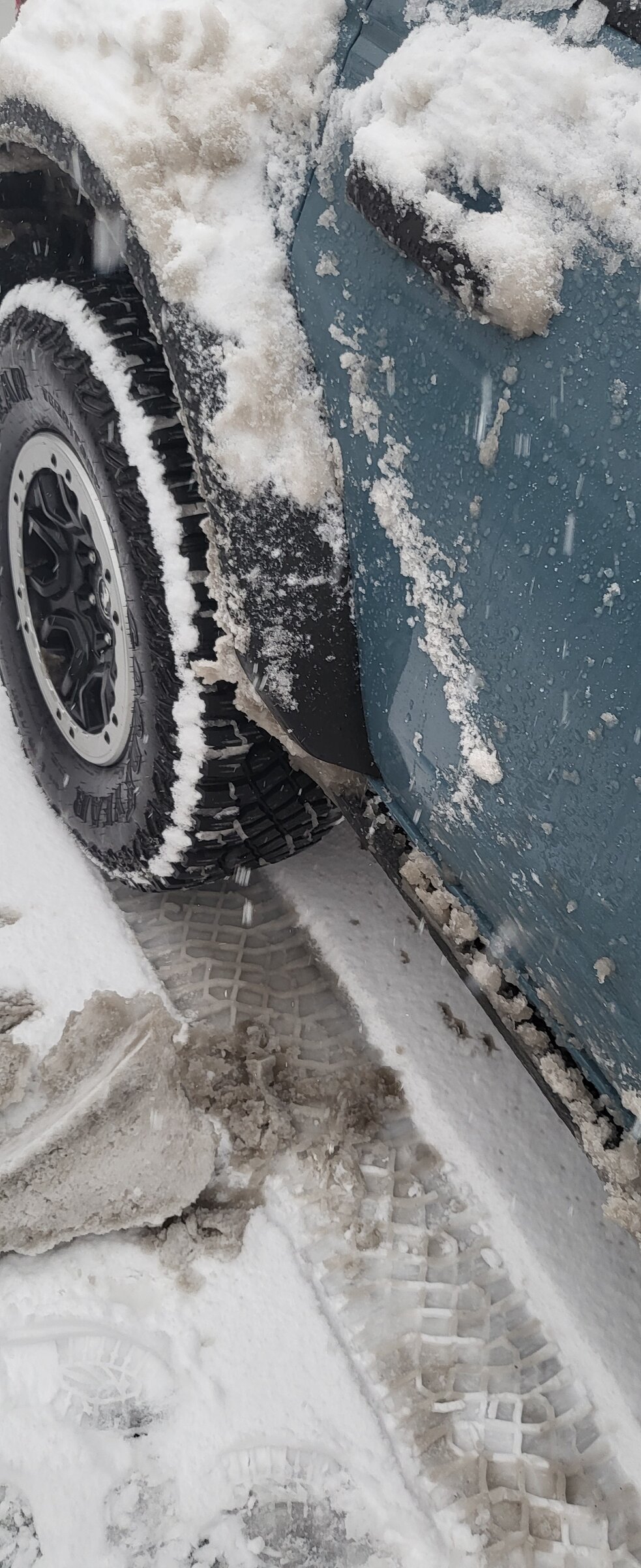 Ford Bronco Snow Pictures Please trim.68128D55-6220-4BCB-B71A-AE6A81BAD5D9.MOV