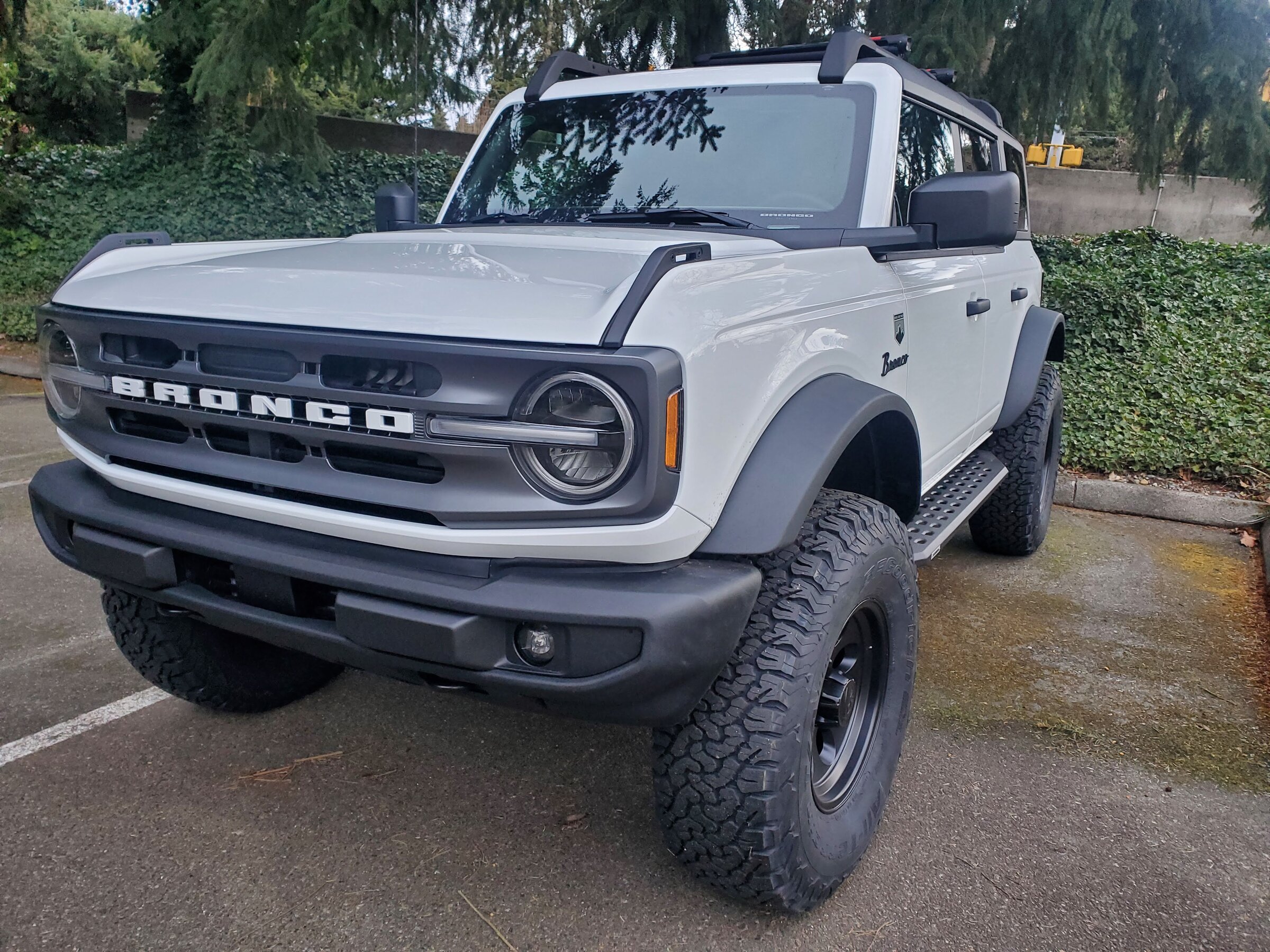 Ford Bronco Sasquatch fender flares before and after 20220412_071014