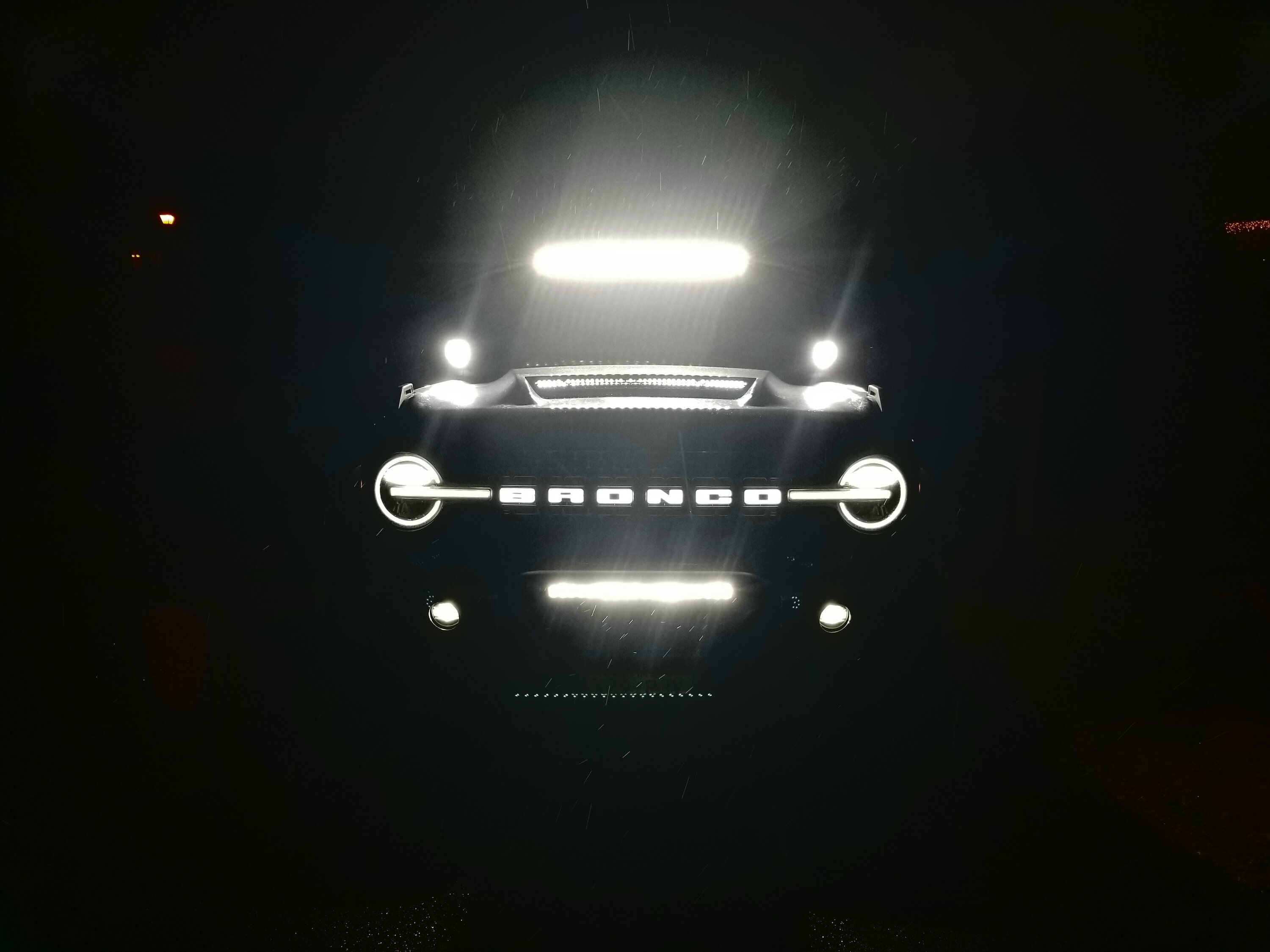 Ford Bronco Best above windshield light bar? 20221221_002254