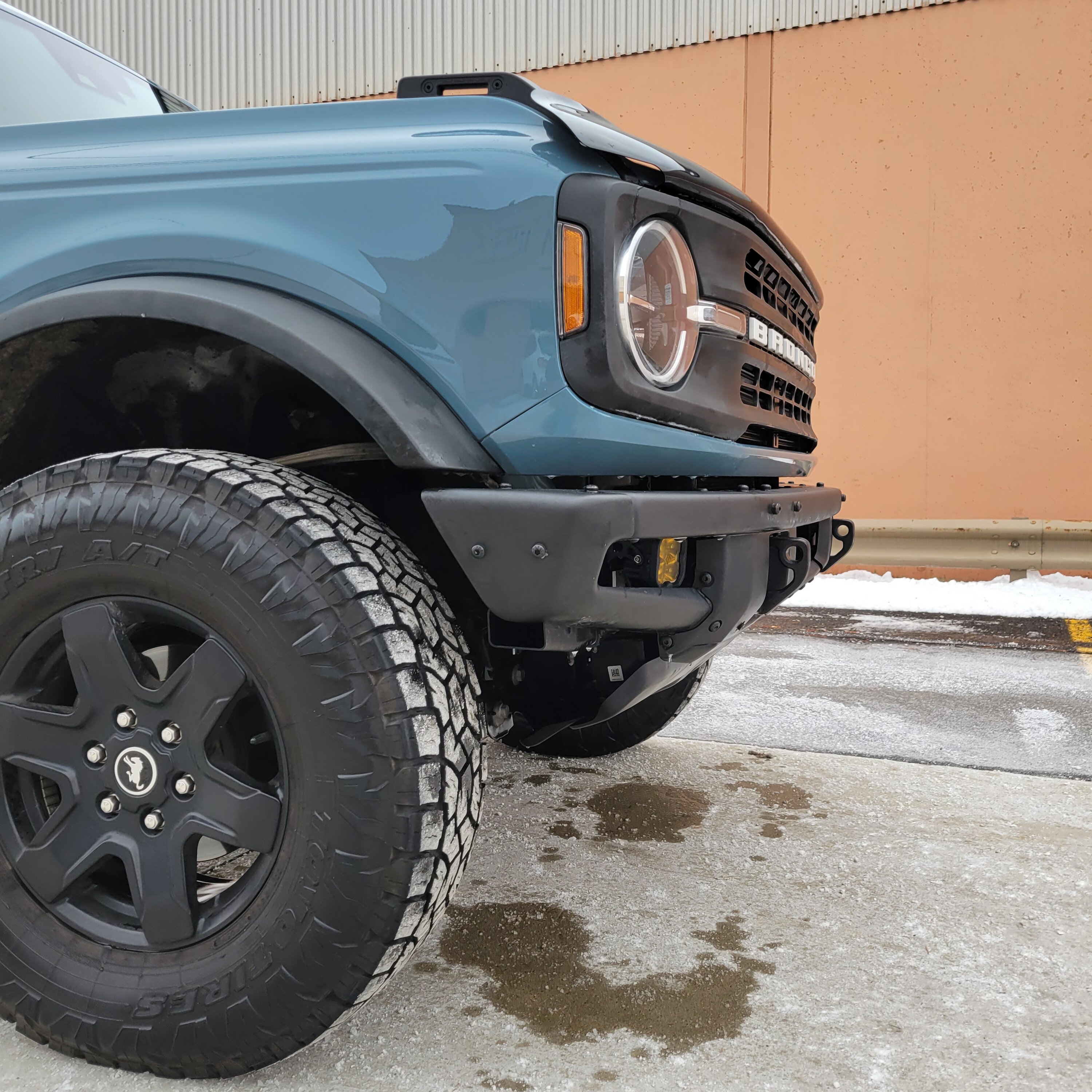 Ford Bronco Photo request: Weathertech bug deflector / hood protector 20221227_150300