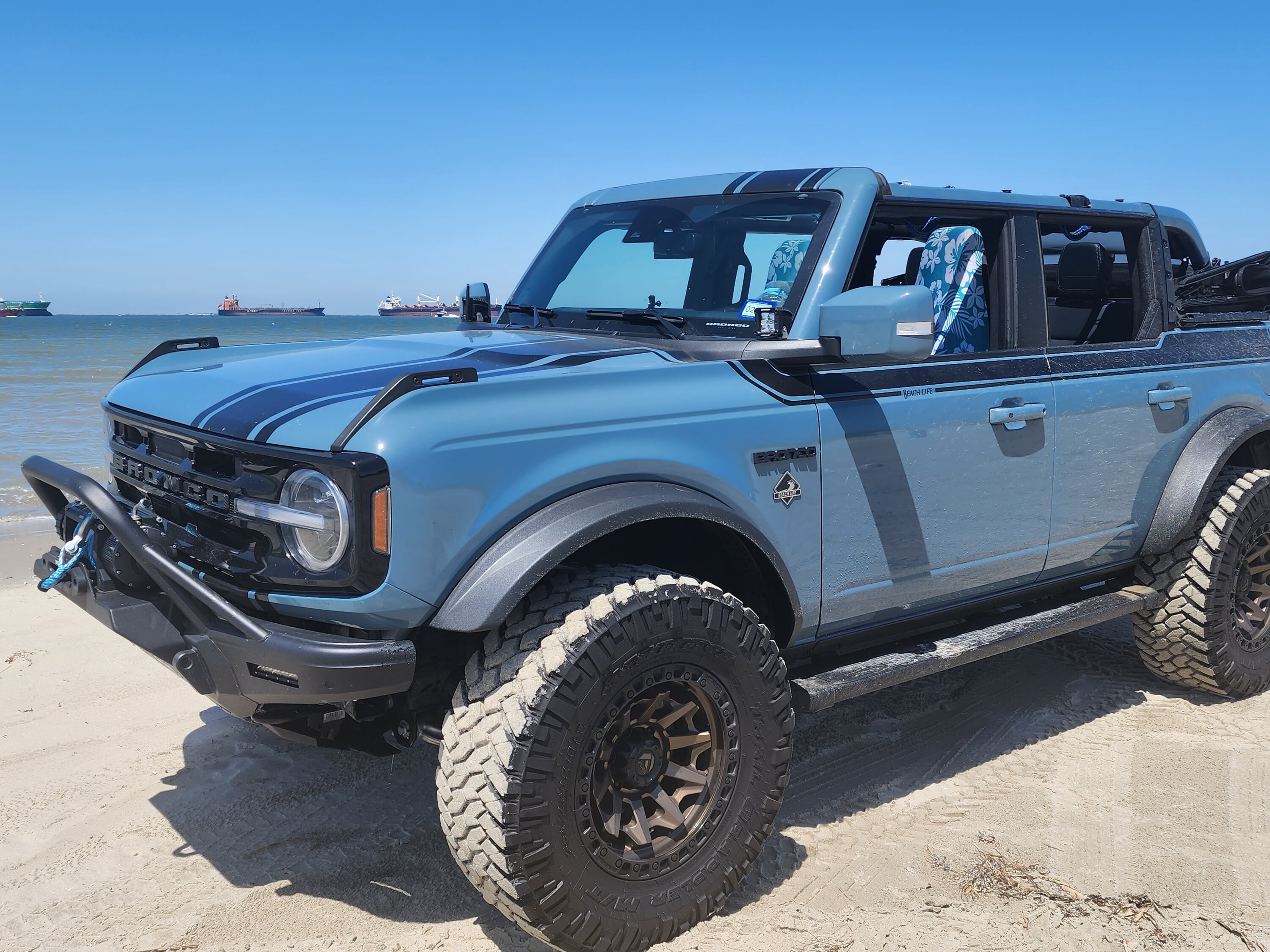 Ford Bronco Beachsquatch! Cruising the sand for the first time 20230428_144829