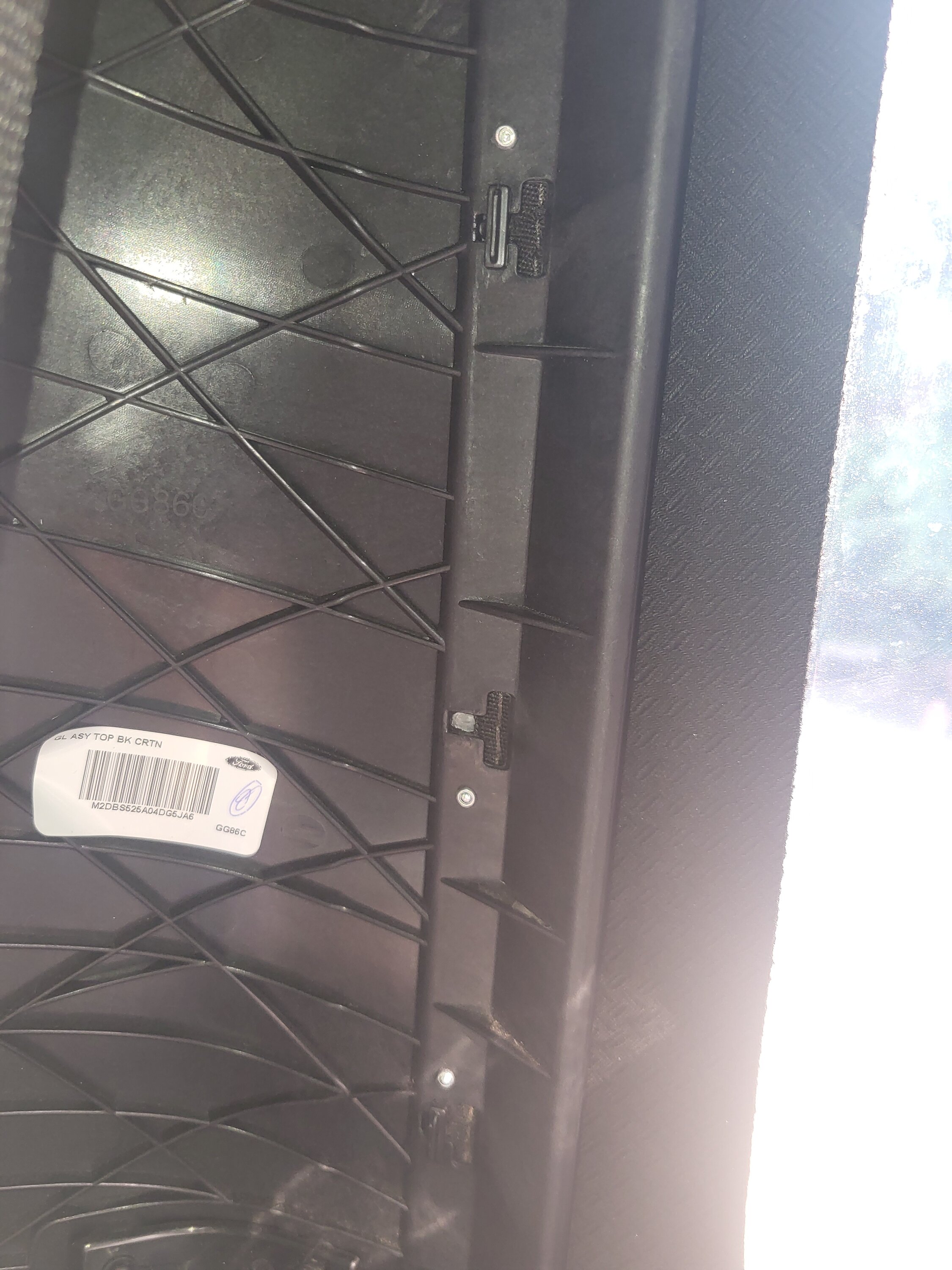 Ford Bronco Broken soft top clips - rear panel 20230525_165014