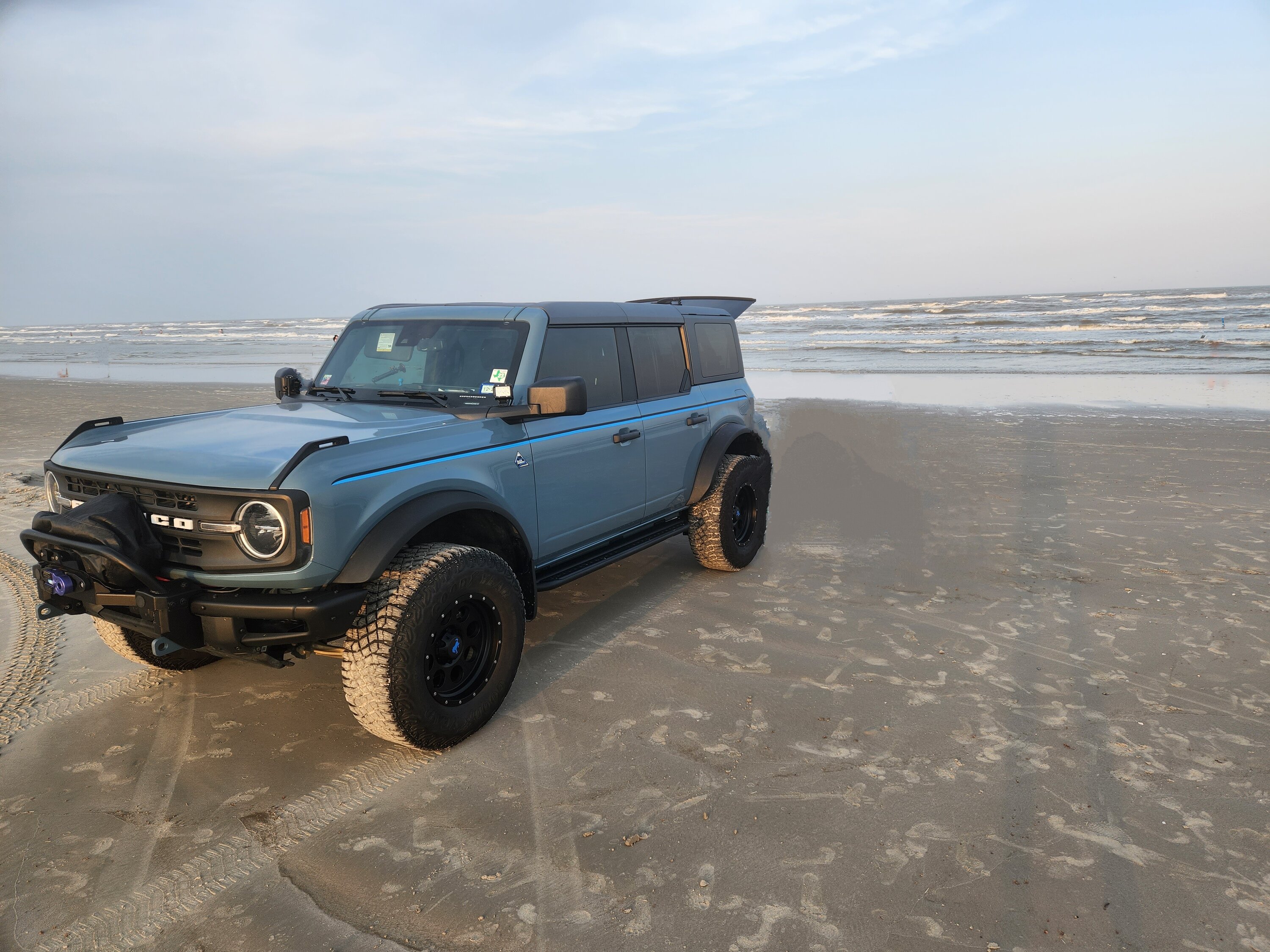 Ford Bronco Beachsquatch! Cruising the sand for the first time 20230619_194815~2