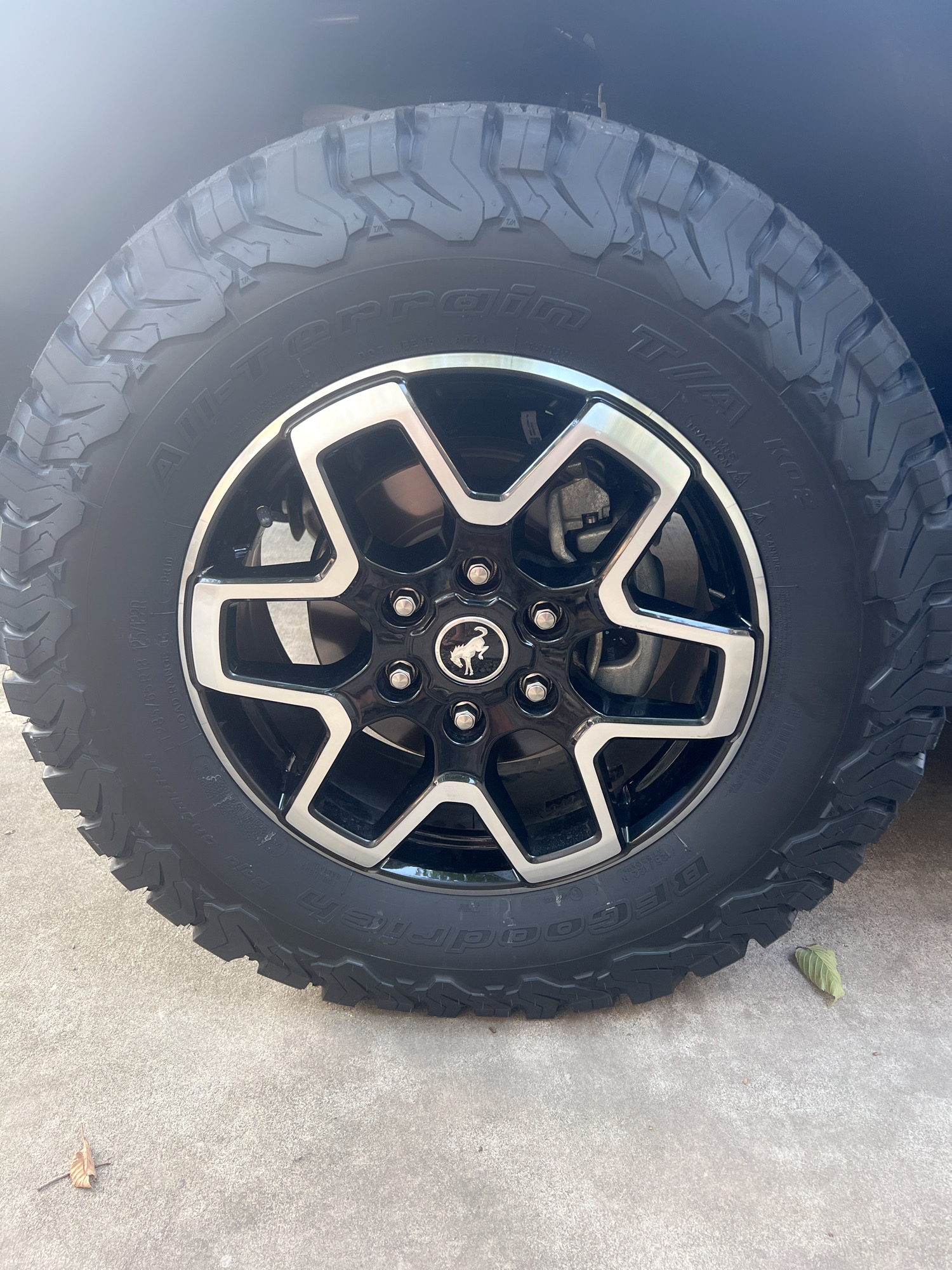 Ford Bronco Tires and Wheels. Educate Me. 21363570-481B-4026-9A16-1370DF72FD3F