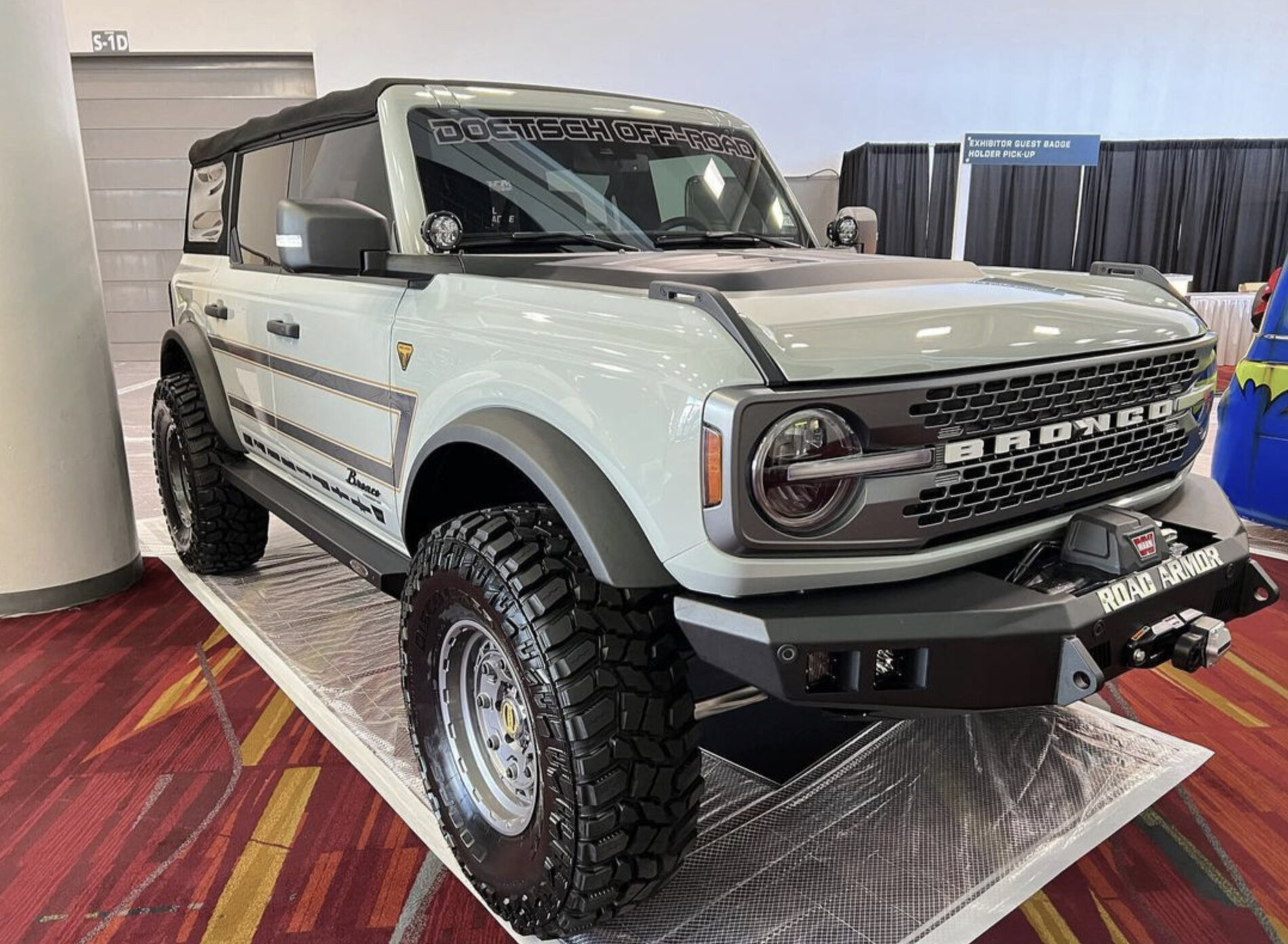 Ford Bronco Pics of (almost) all the SEMA Broncos In One Thread 281B81E4-976D-42BF-A570-8F33A8F14BF2