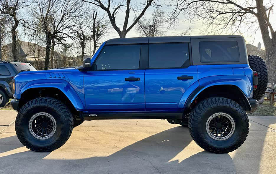 Ford Bronco Velocity Blue Bronco Raptor on RPG perch collar lift, 38's and painted flares 333022993_943437793740063_3041845667936928414_n