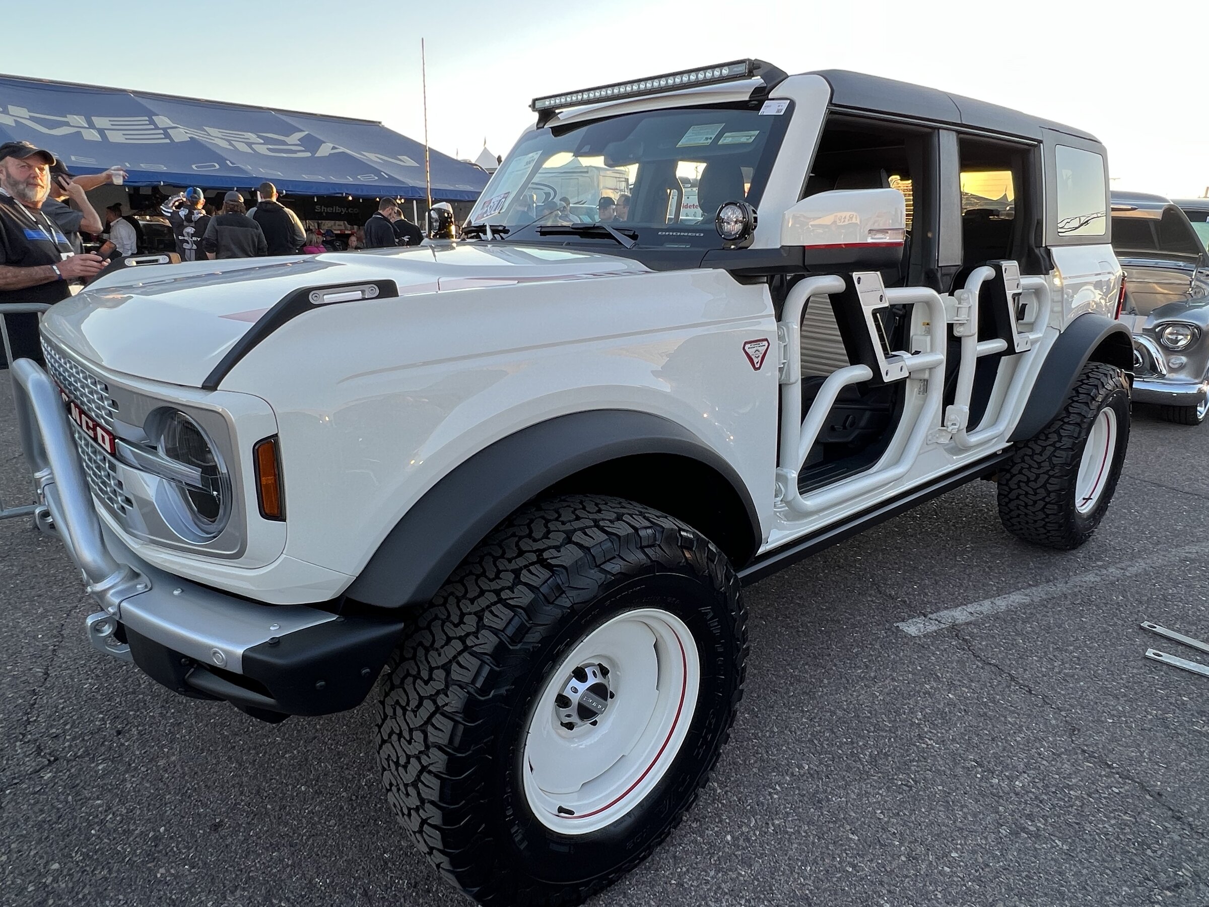 Ford Bronco ✝️ Bronco Pope Francis Center First Edition Revealed and Headed to Charity Auction 34E64083-E4DB-4DF9-9815-D7C3CFB01CEC