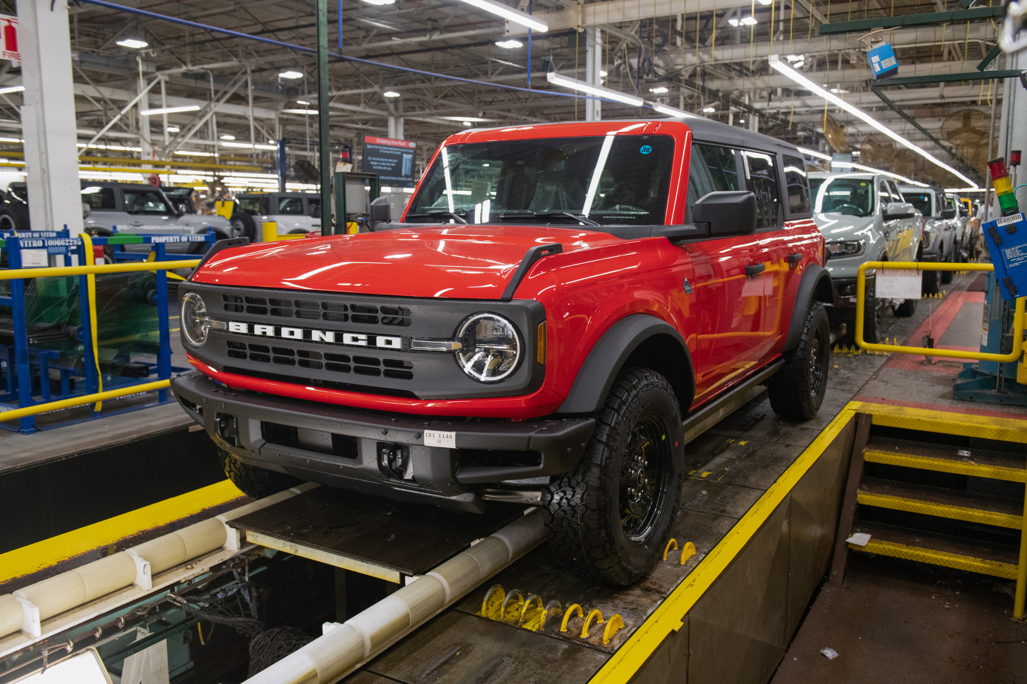 Ford Bronco Then & Now: show your assembly line Bronco and current Bronco picture 20230101_171215