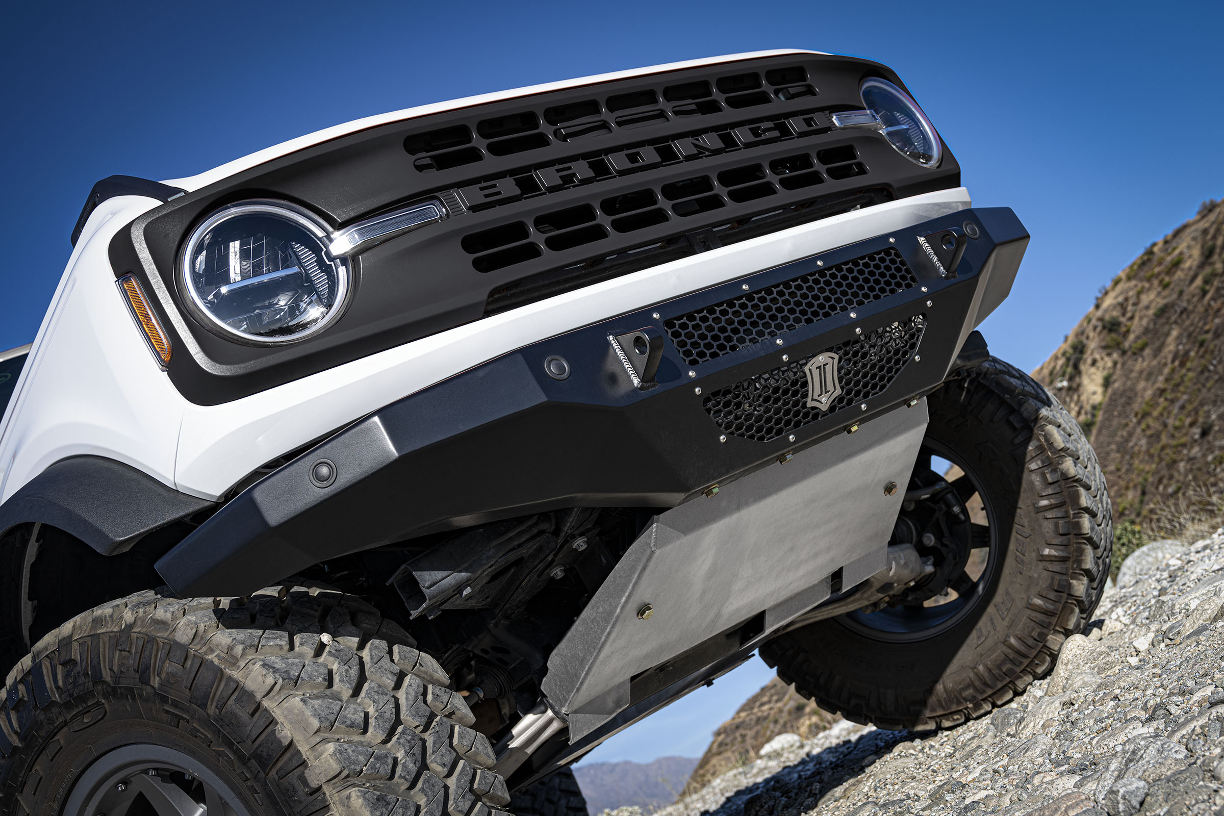 Ford Bronco ICON Impact Trail Series Front Bumper 45203-Lifestyle01_hi-res