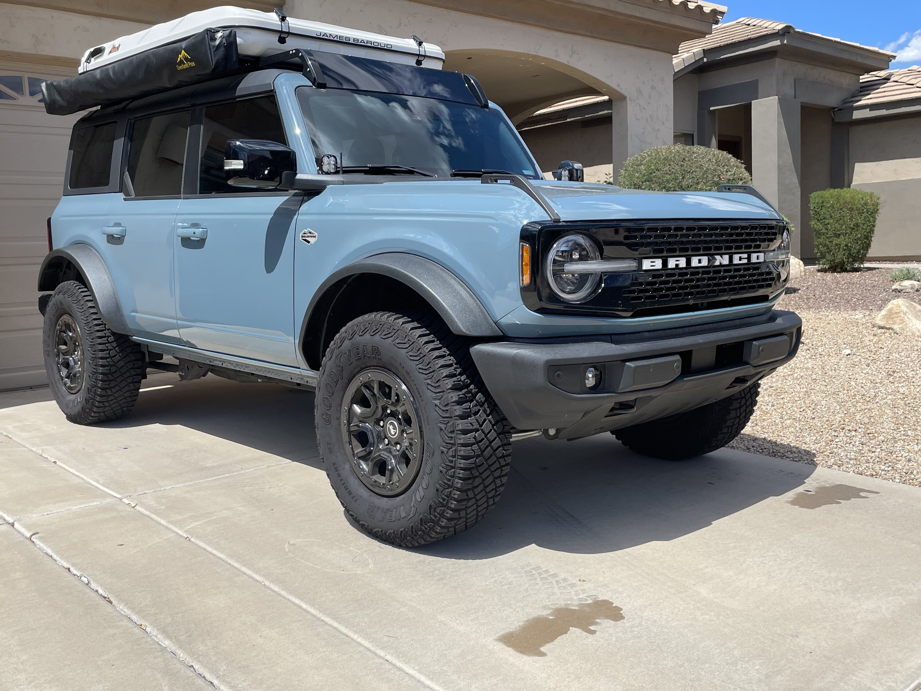 Ford Bronco Let's see your roof-top Tents and camping setups! passenger passthru and air connector