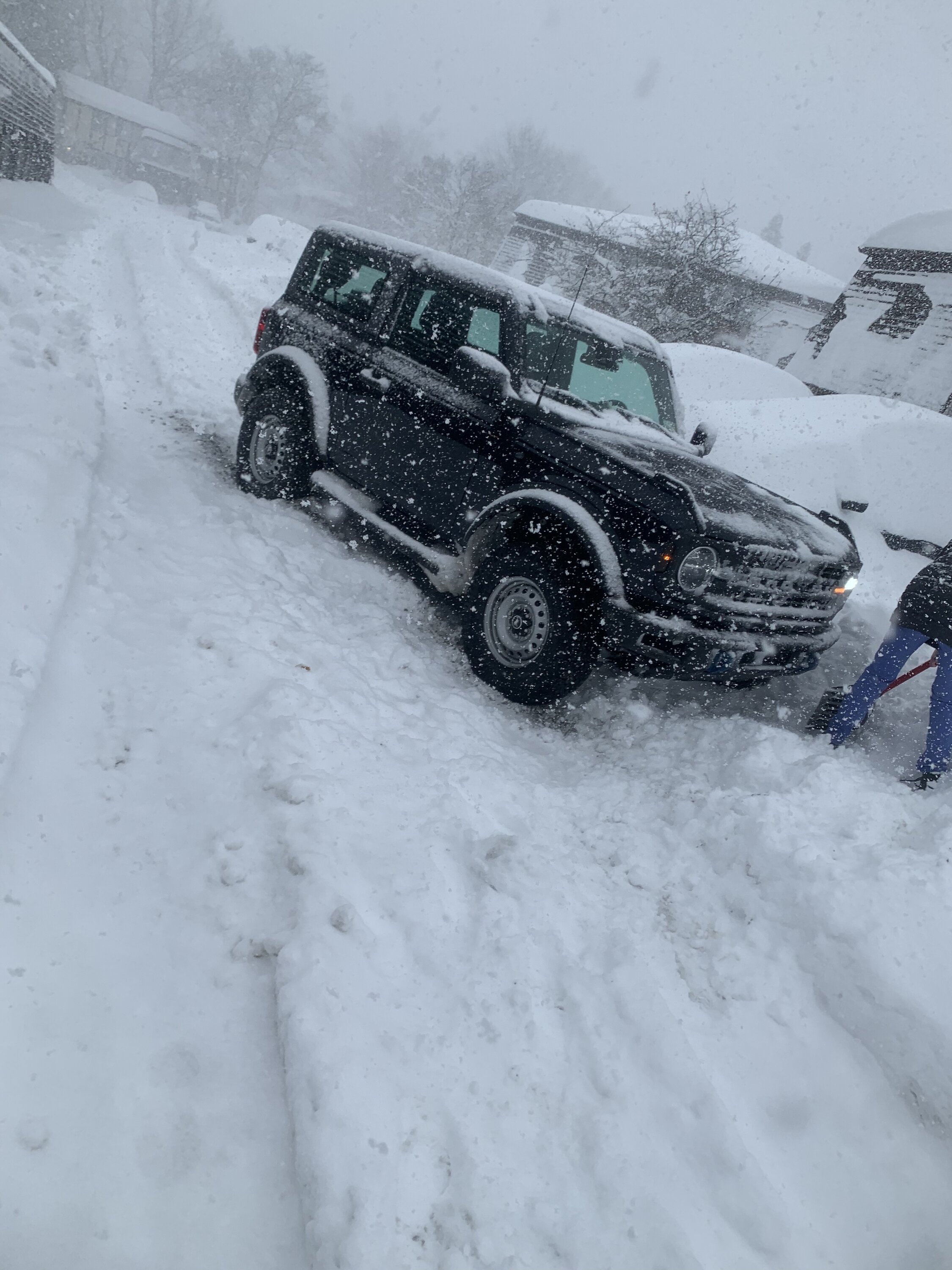 Ford Bronco Show us your Bronco snow pics!! ☃️❄️🥶 6CCF48C2-D3F4-4EFC-B32A-2D2B046CD68A