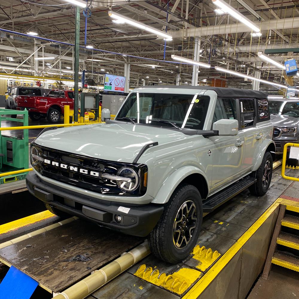 Ford Bronco Post Your Bronco Production Line Pics! (From Ford Emails Starting Today) 6CD6B890-650A-4175-B447-986D3E4D86A1