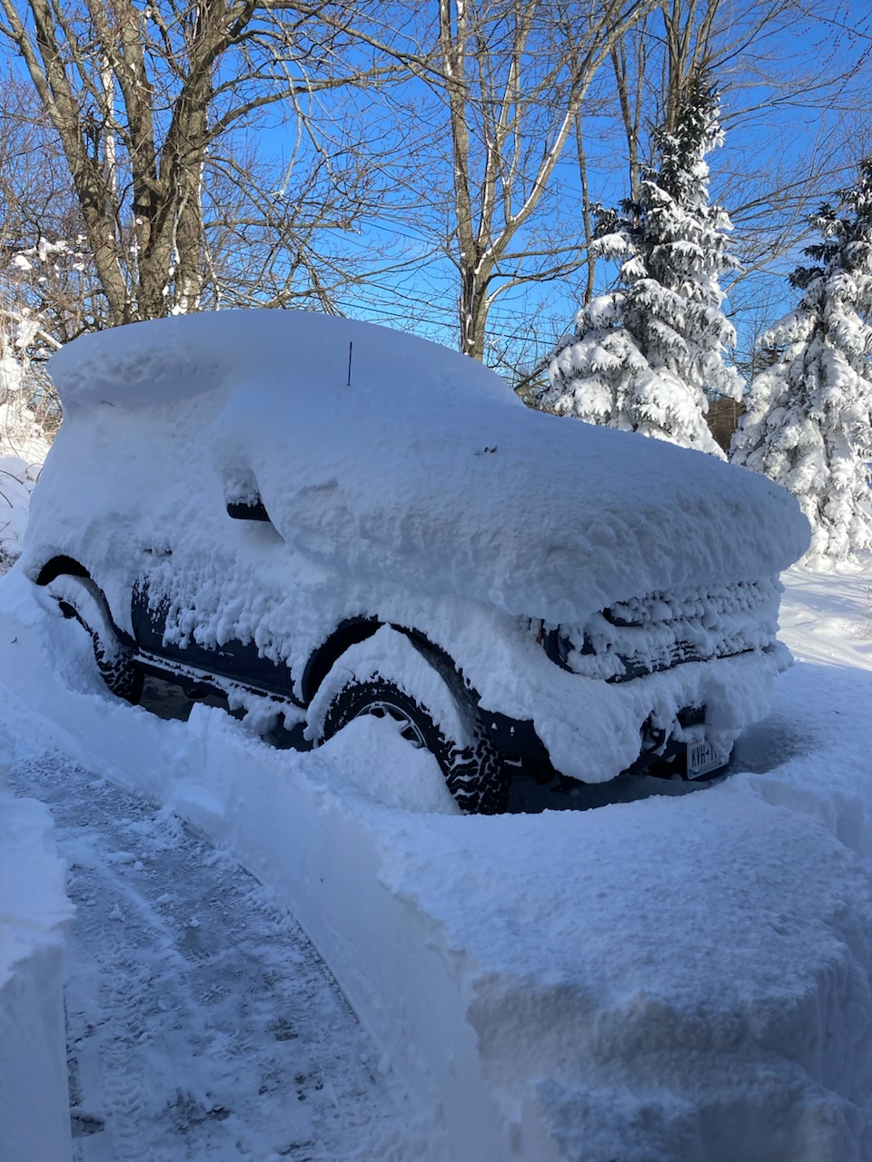 Ford Bronco Post your Bomb Cyclone mega snow storm Bronco pics 🌨️ 🌬️ 8CC3246B-067A-4109-B036-74F5E55AA921