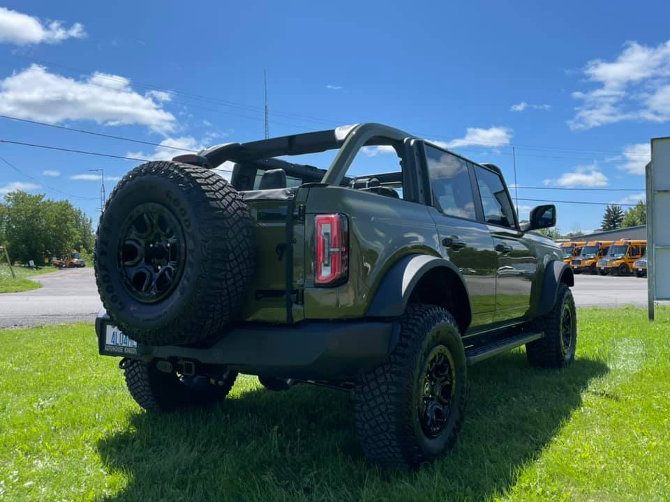 Army Green Wrapped 2021 Ford Bronco 3.jpg