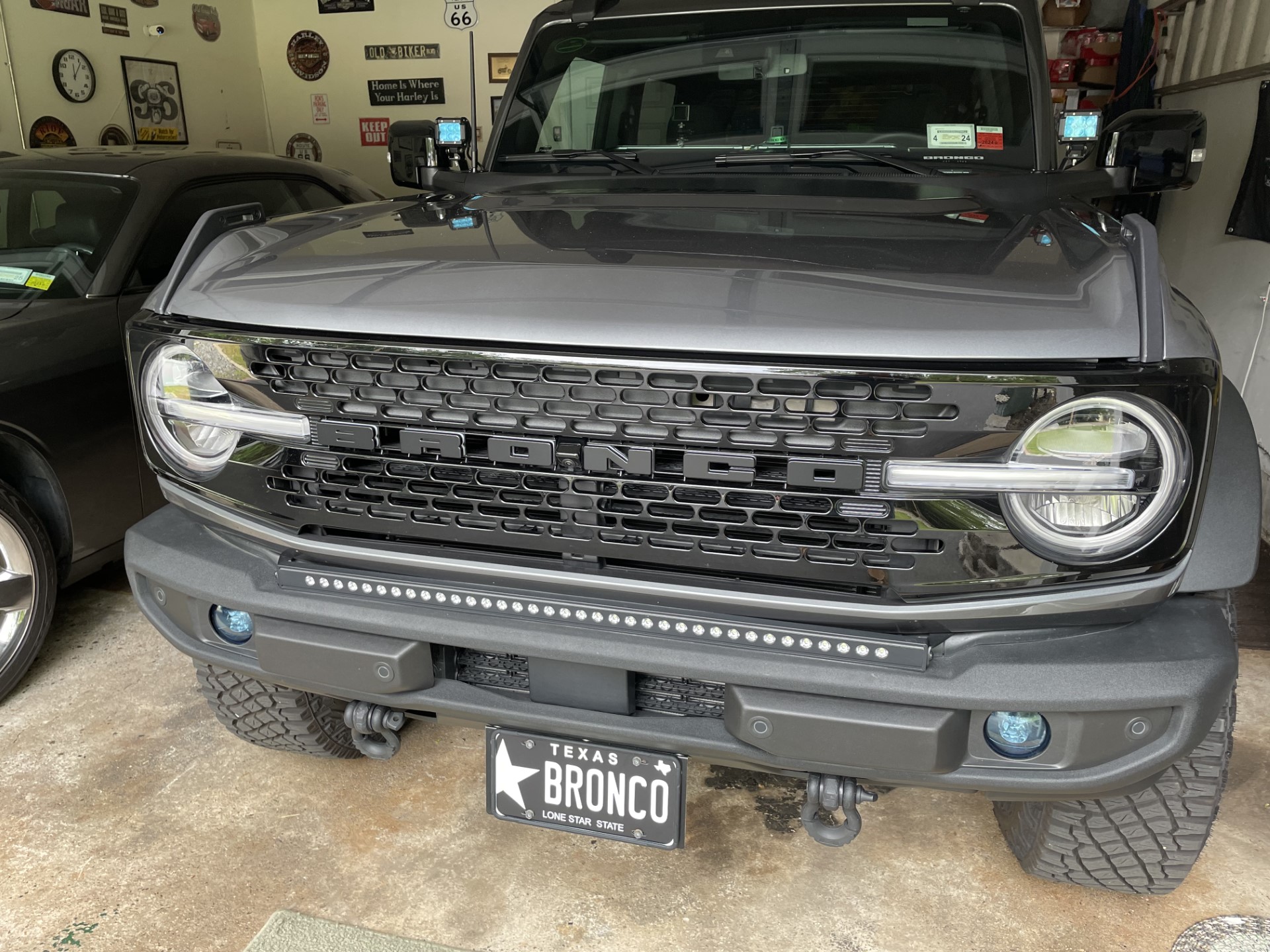 Ford Bronco Big Bend Grille Mod: Inserts and Overlay Letters Blue lights off