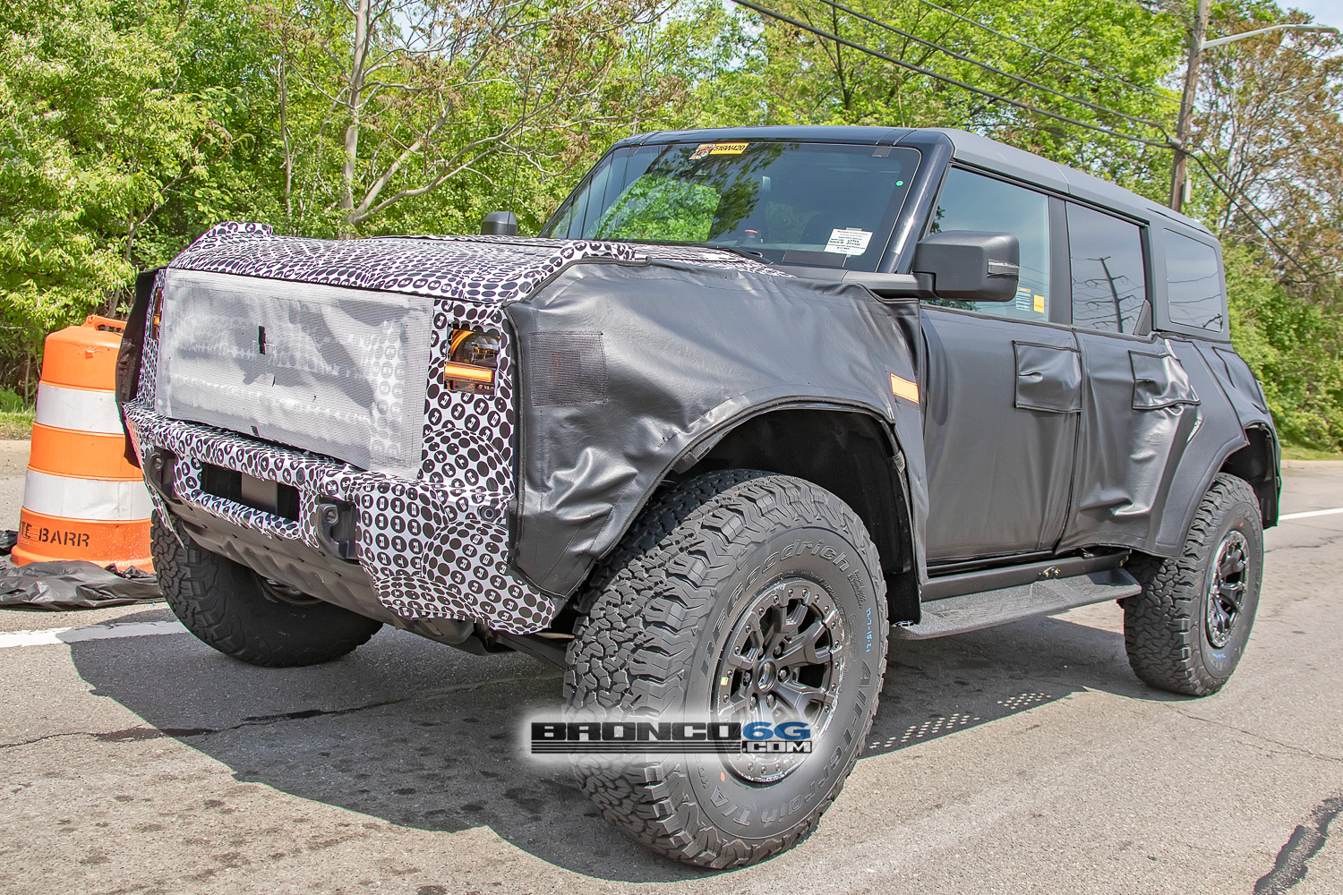 Ford Bronco Bronco Raptor / Warthog Video & Pics Show New Details and Camo Easter Egg 🦖 bronco-raptor-spy-pics-camo-easter-egg-5