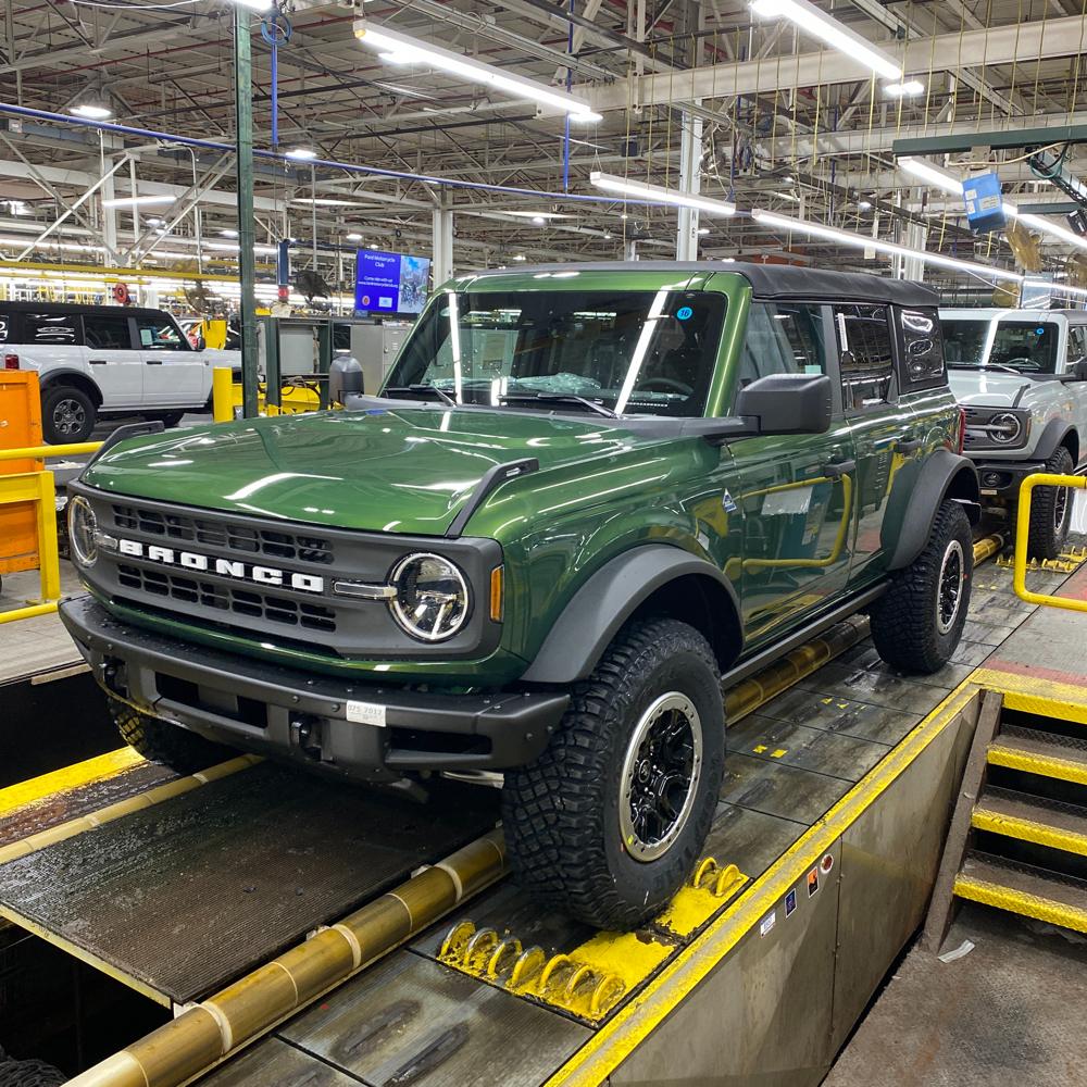 Ford Bronco 🛠 3/14/22 Build Week Group bronco_assembly_line