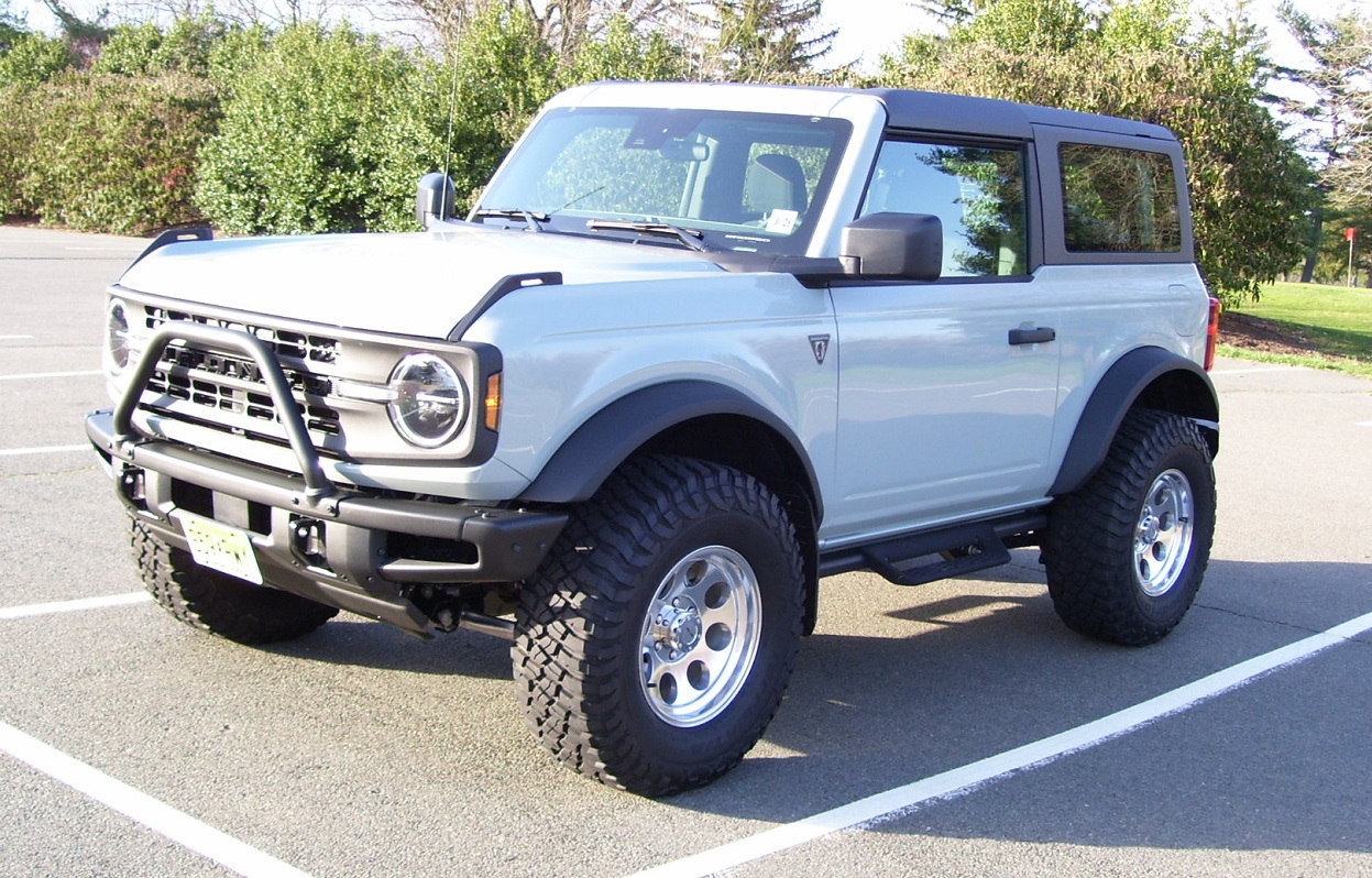Ford Bronco Polished Aluminum Wheels - Who has Installed These? - Pics? bronco_comp2