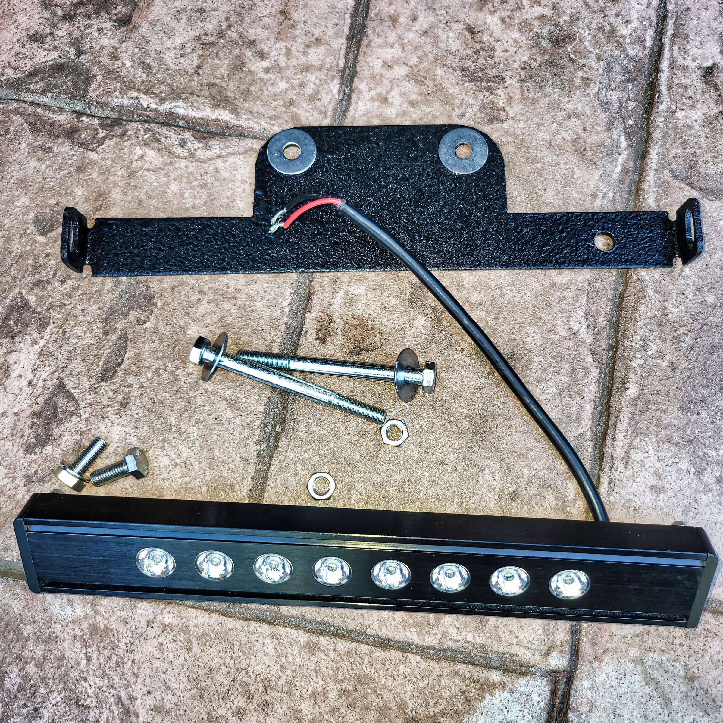 Ford Bronco 2021+ FORD BRONCO TAIL GATER REVERSE / CHASE LED Light Kit Contents