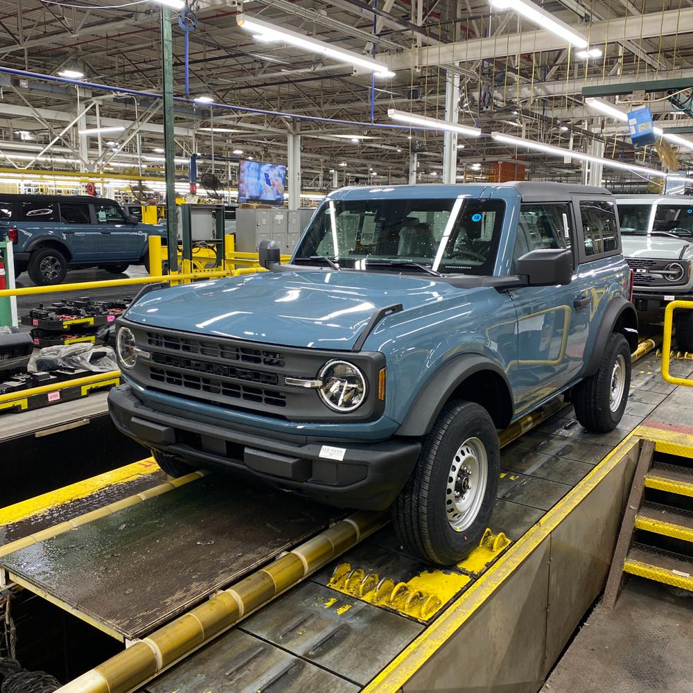 Ford Bronco Never got your assembly line photo?  Maybe someone has a match! IMG_4005