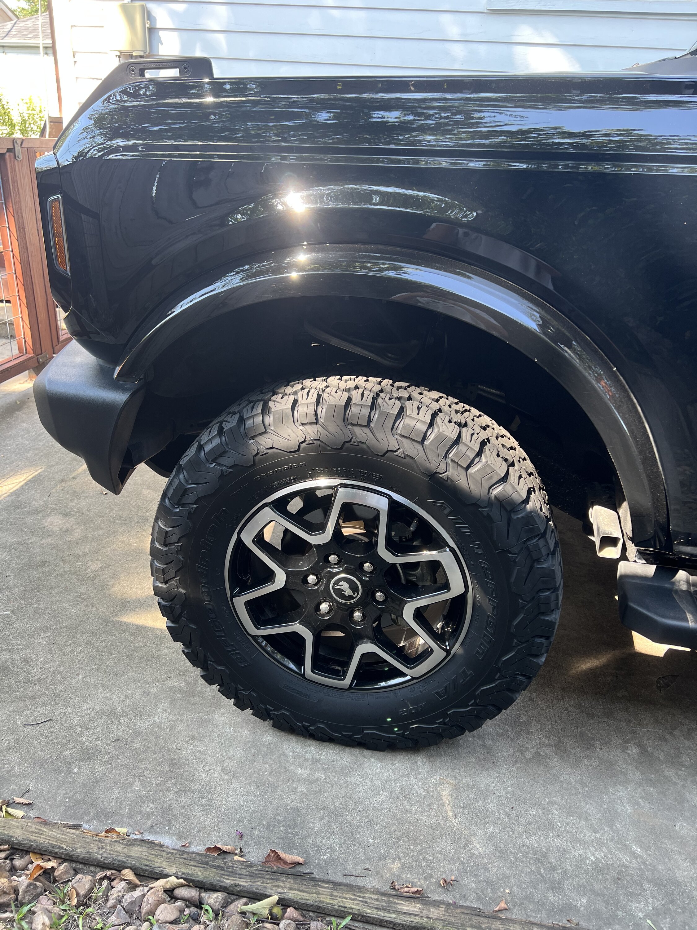 Ford Bronco Tires and Wheels. Educate Me. E31568A9-A3A4-468D-AC18-816BE838484C