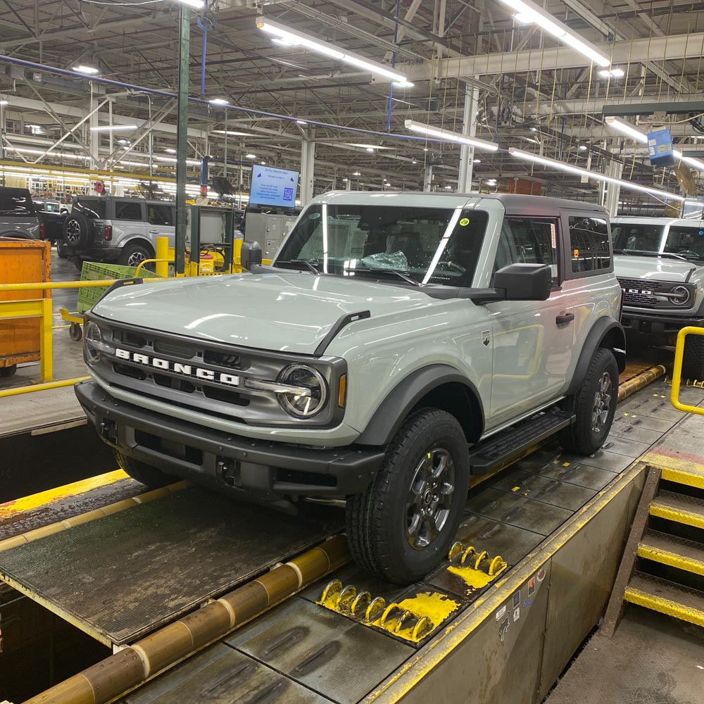 Ford Bronco Then & Now: show your assembly line Bronco and current Bronco picture F4A7C86C-3188-4524-89C1-E50F5A01AD28