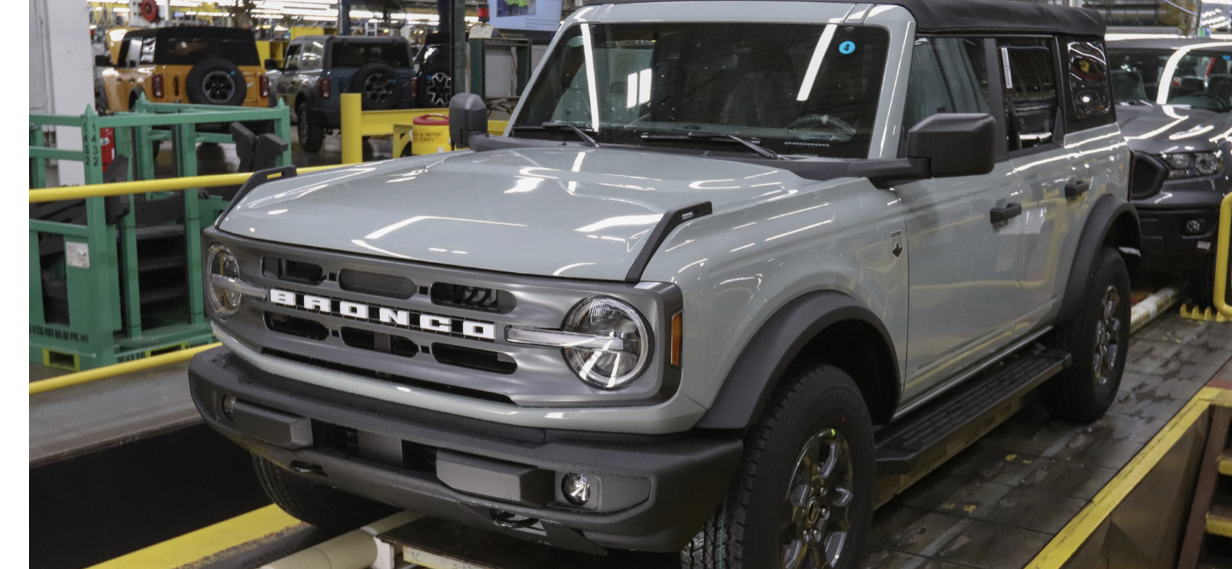 Ford Bronco Post Your Bronco Production Line Pics! (From Ford Emails Starting Today) FE7814BB-27F3-4DF0-A964-E35AA51EAF7B