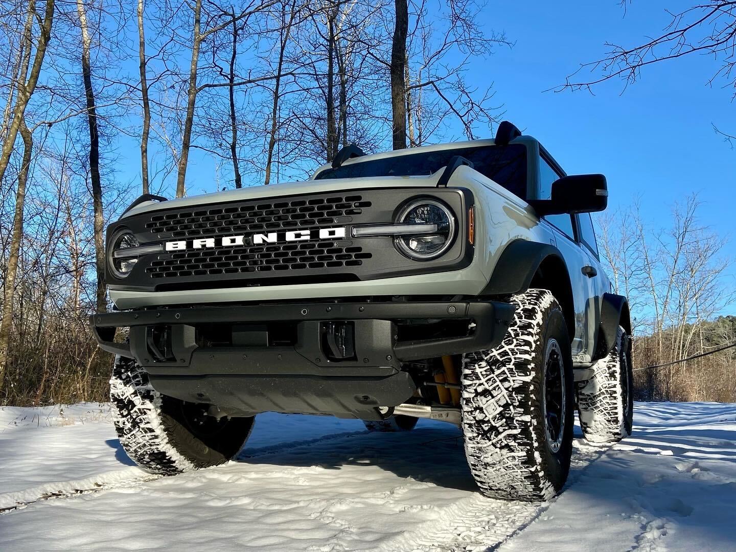Ford Bronco 2-Door Sasquatch Badlands Bronco In The Snow Image from iOS (2)