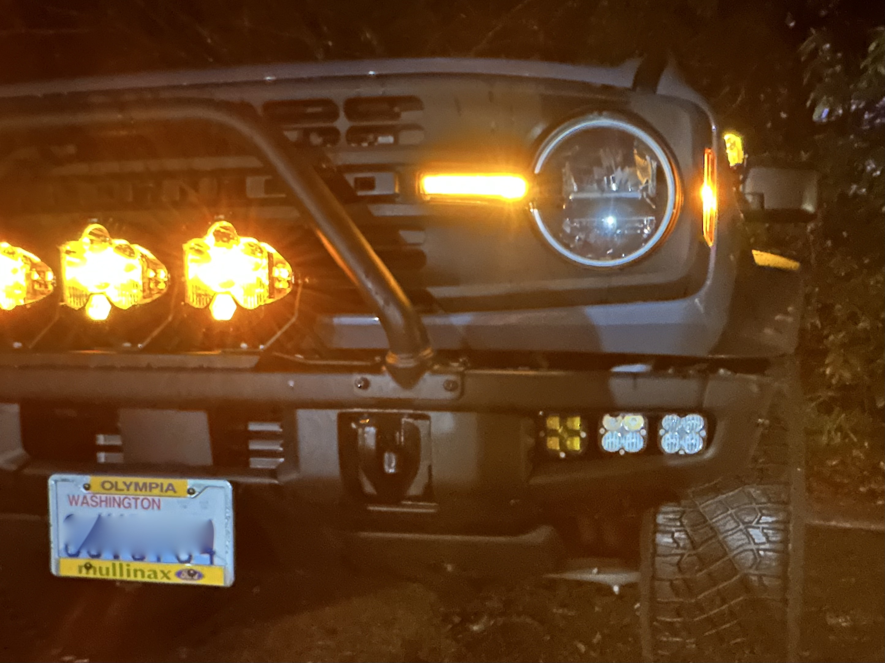 Ford Bronco Looking for good fog light option for modular bumper with yellow & white options IMG_0248