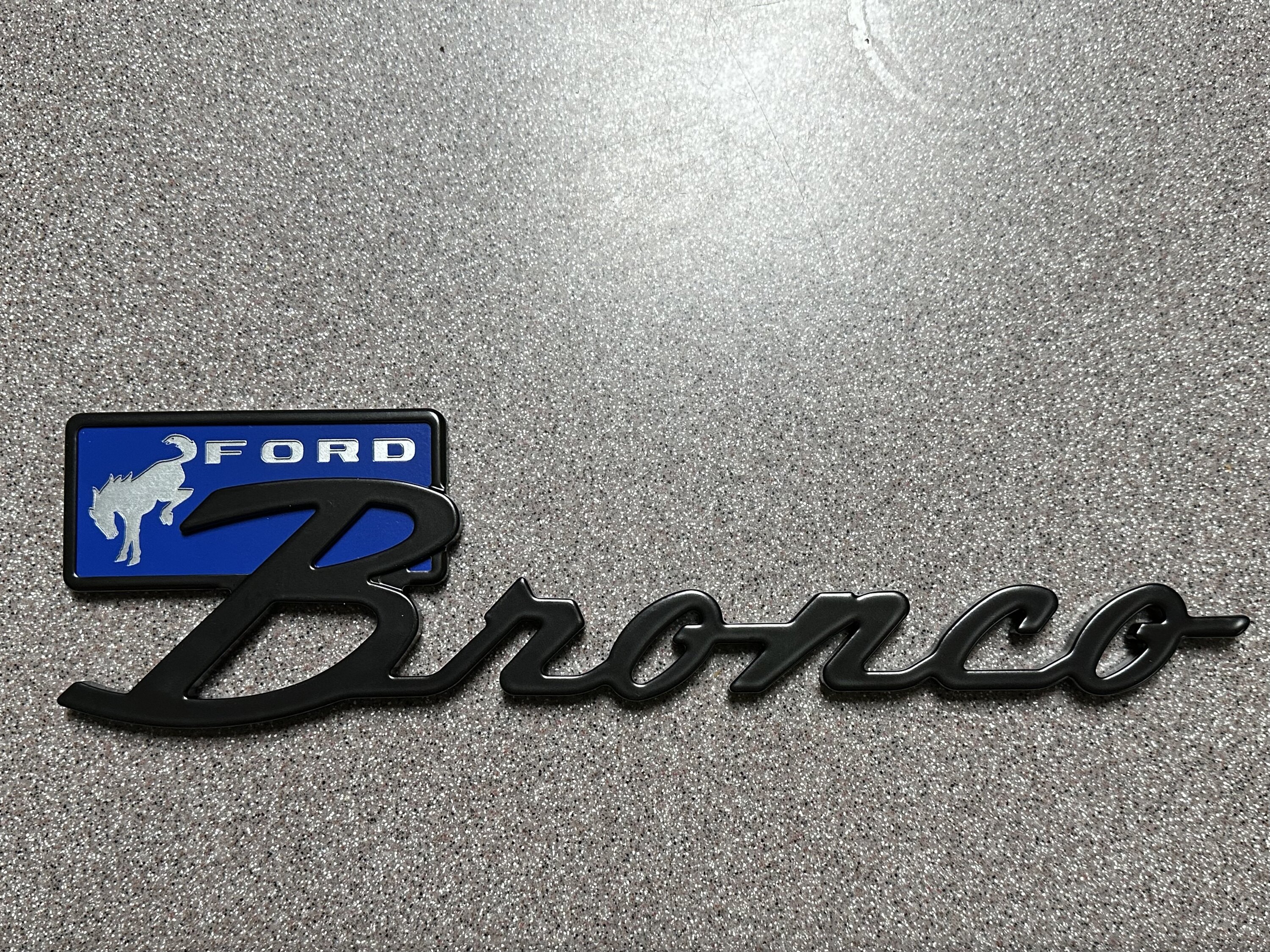 Ford Bronco AR | BRONCO CLASSIC DNA Fender Badge IMG_0255