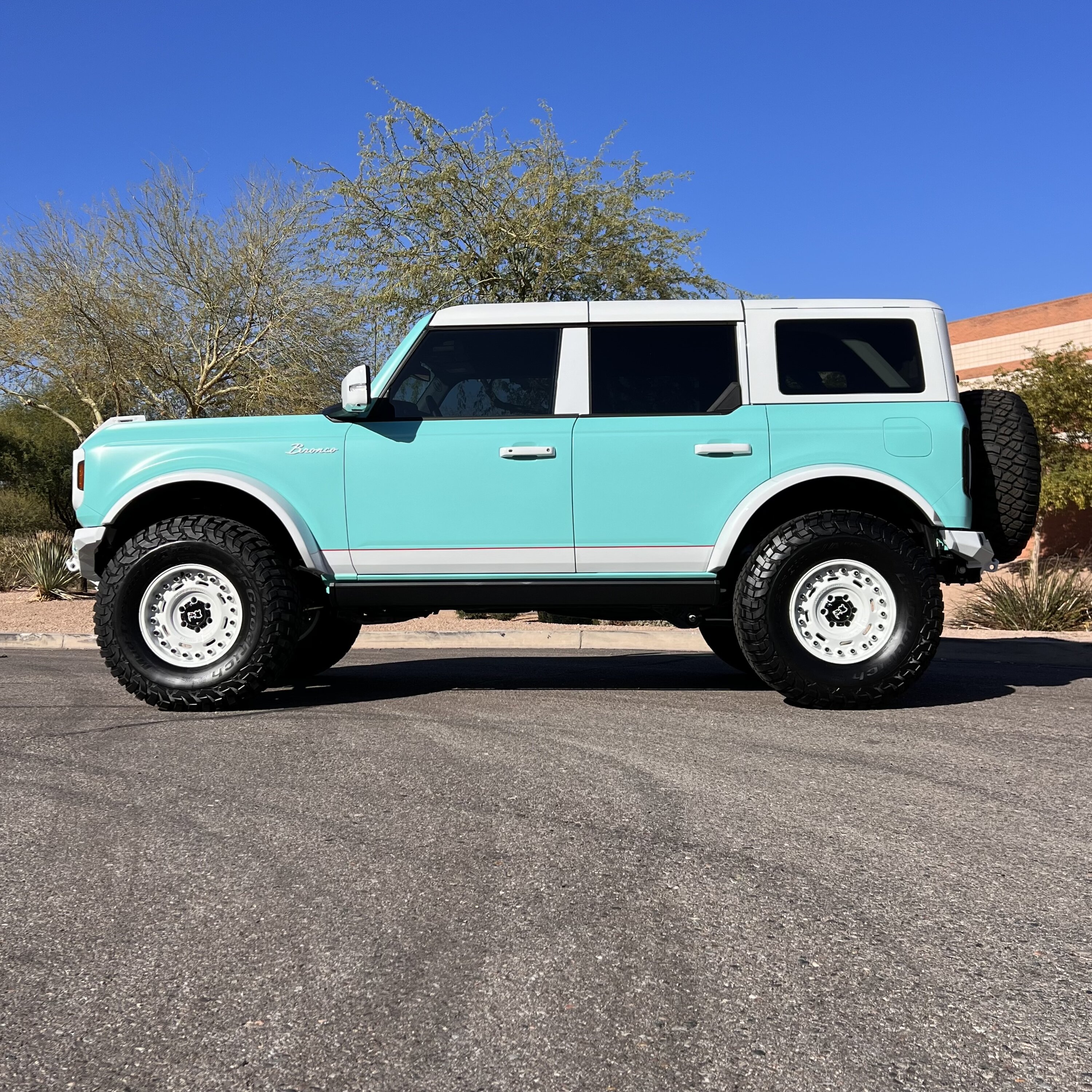 Ford Bronco Full color change: Tiffany paint on retro Bronco build by Doetsch Offroad IMG_0517