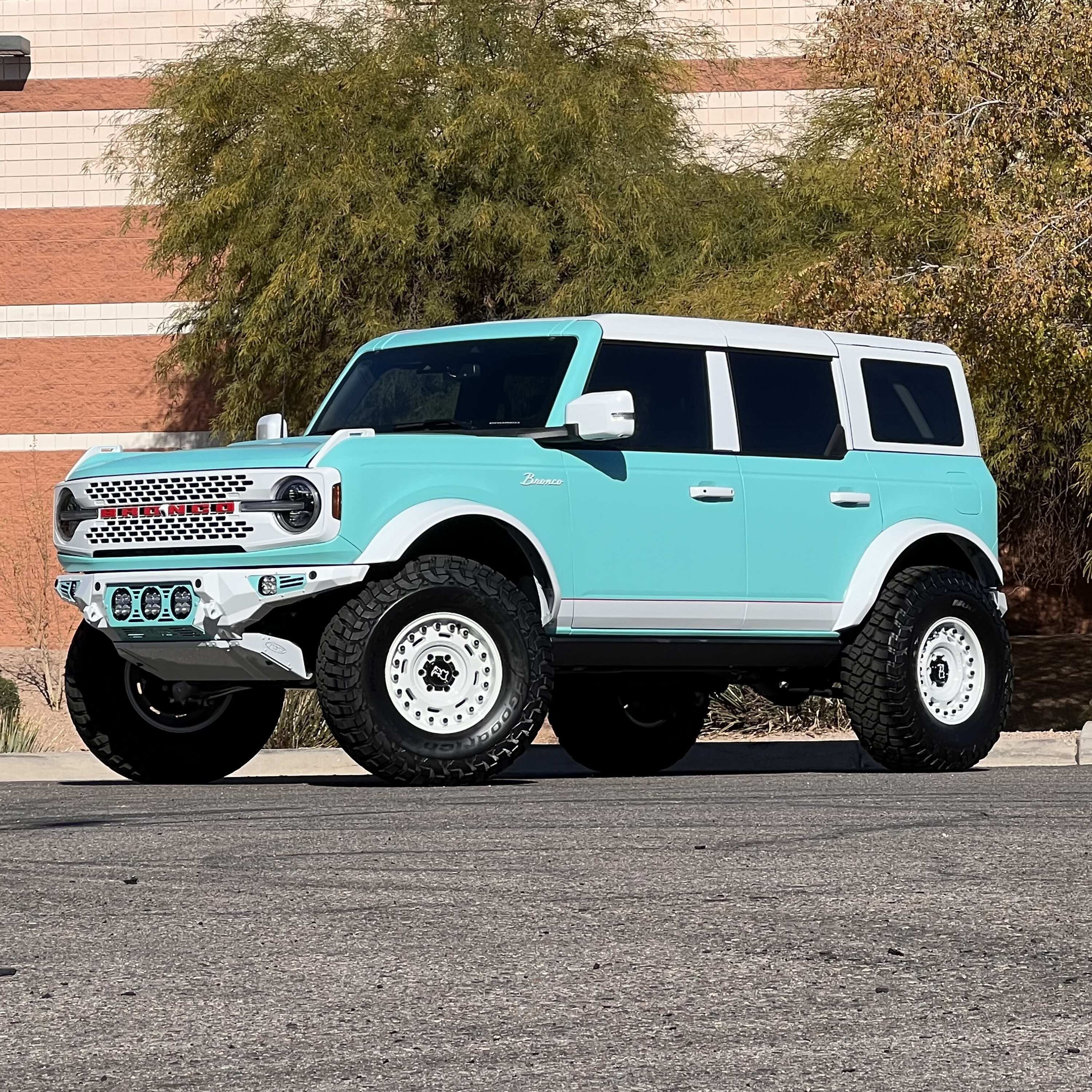 Ford Bronco Full color change: Tiffany paint on retro Bronco build by Doetsch Offroad IMG_0564