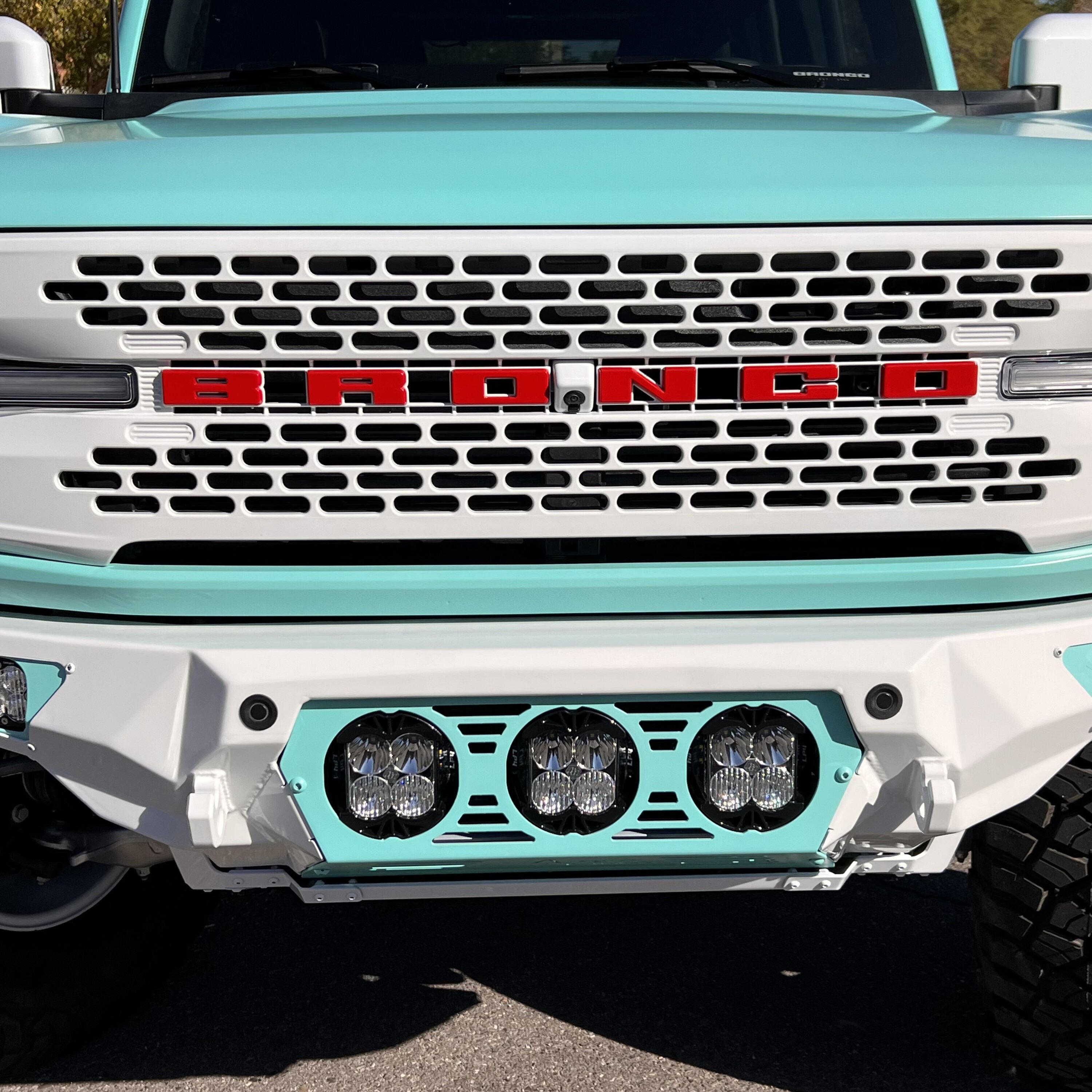 Ford Bronco Full color change: Tiffany paint on retro Bronco build by Doetsch Offroad IMG_0568