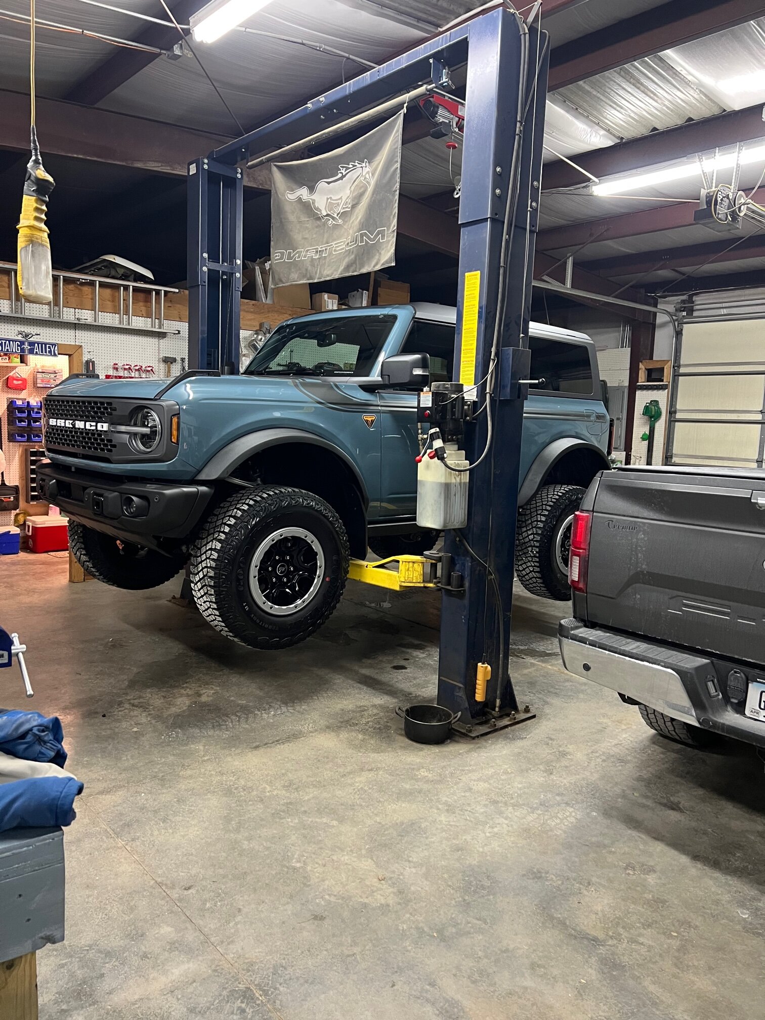 Ford Bronco Got a Kick A$$ Garage?... Post it Here! 🏡 IMG_1476